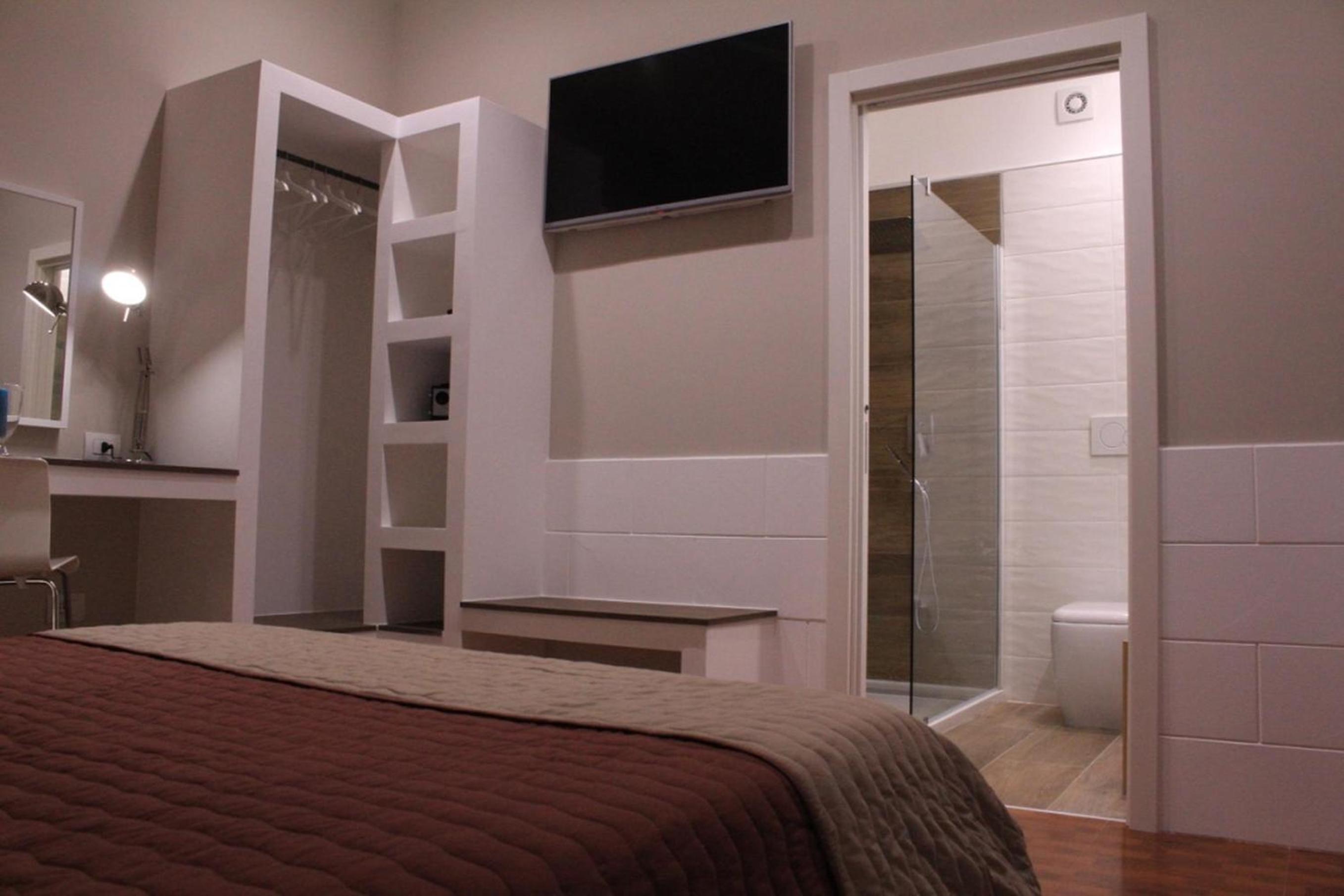 Double Room with Private Bathroom photo 1