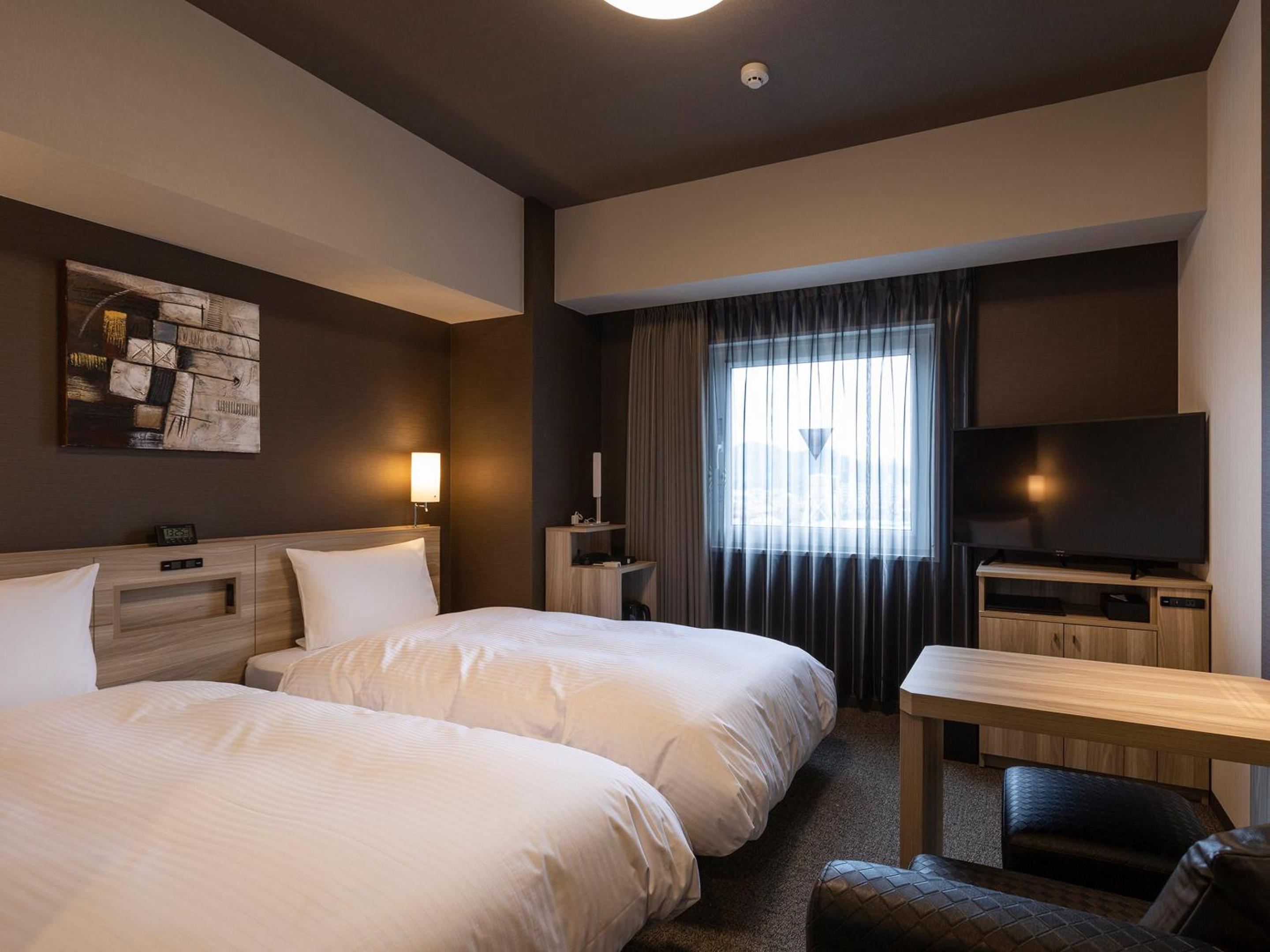 Twin Room Smoking (E-Cigarets Only)