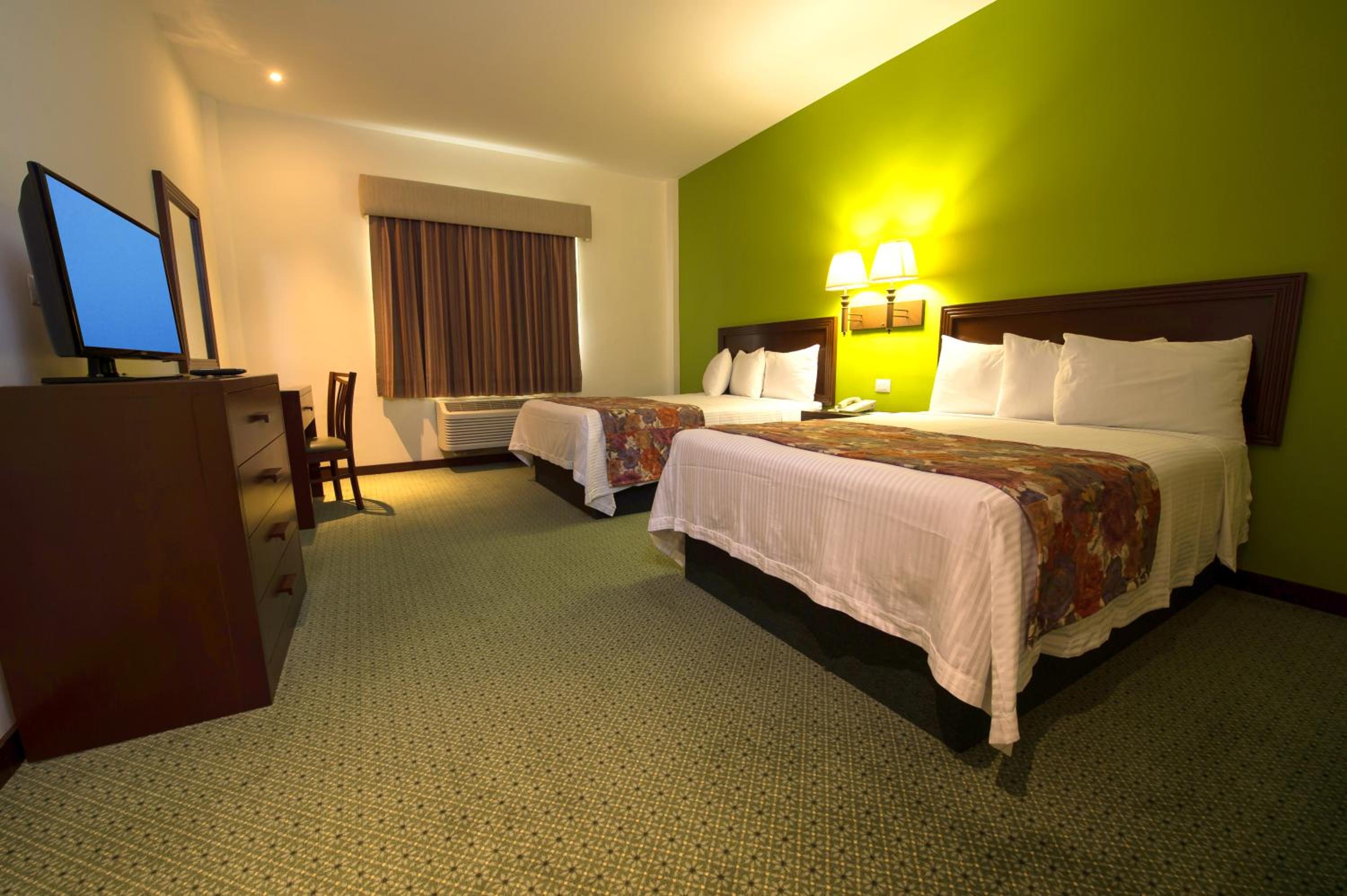 Double Room with Two Double Beds - Photo 1