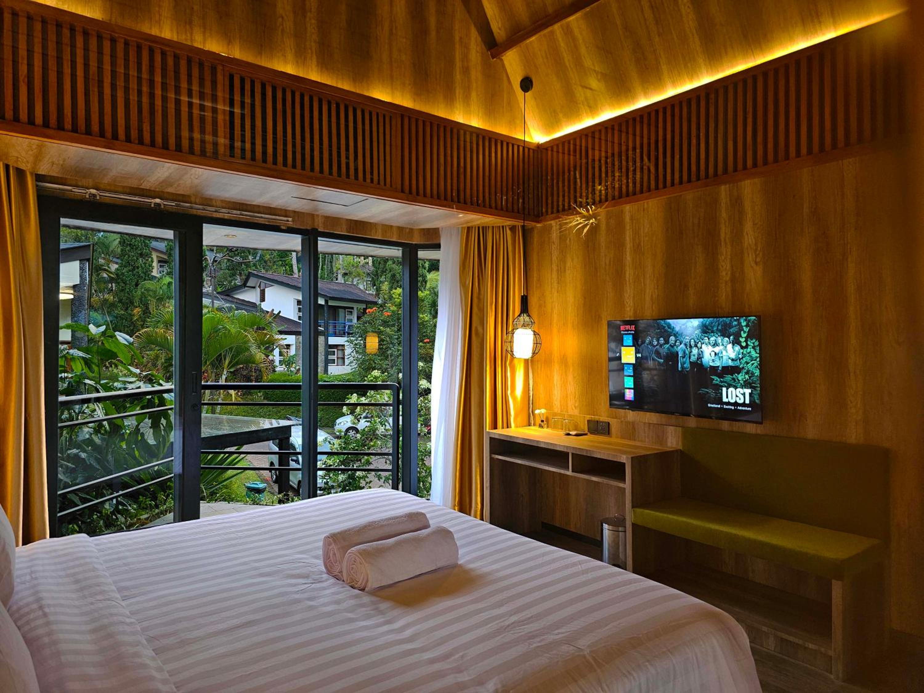Four-Bedroom Vacation Home photo 2
