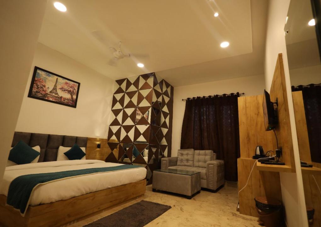 Superior King Room