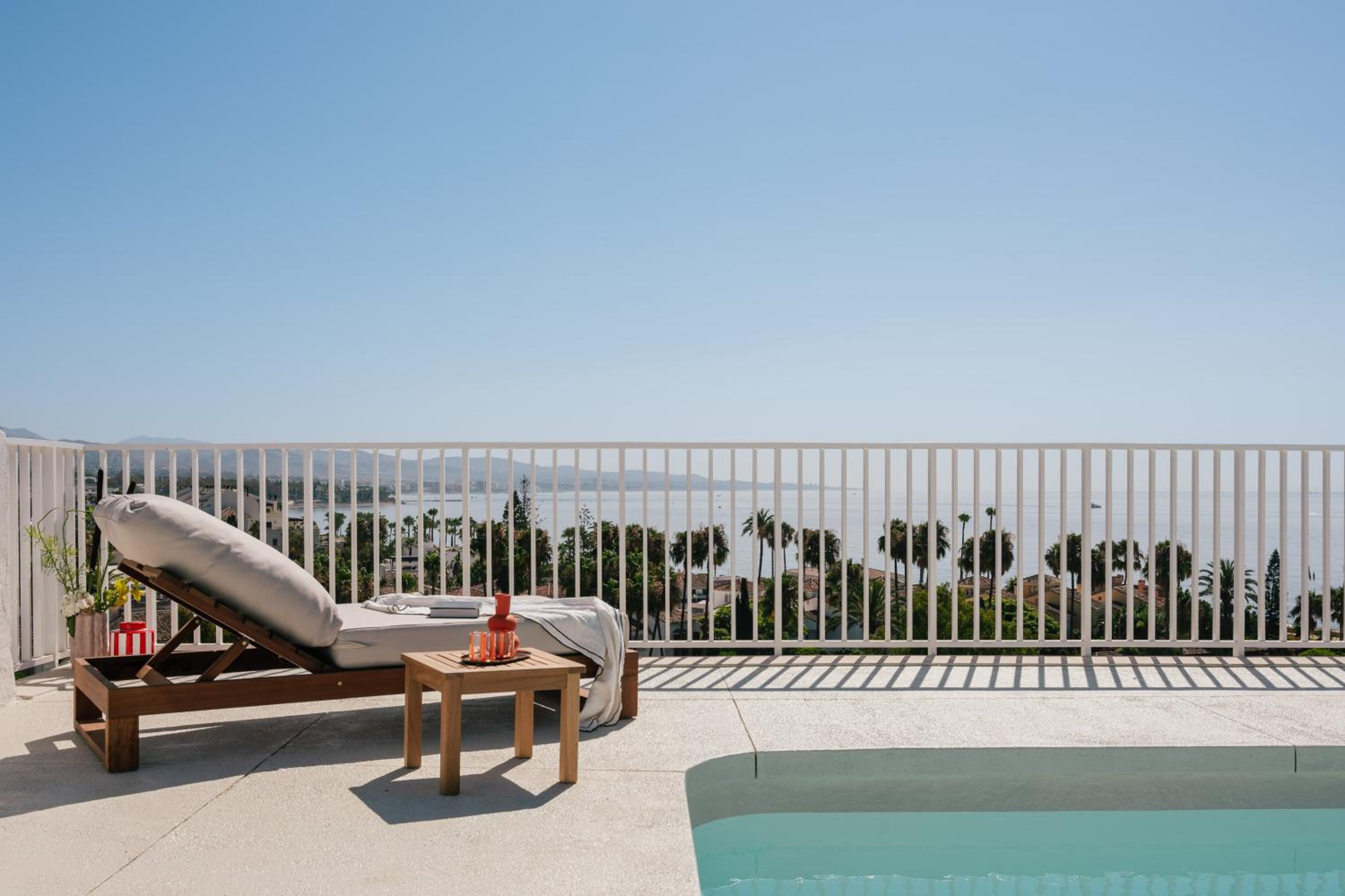 The Penthouse with Private Pool photo 2