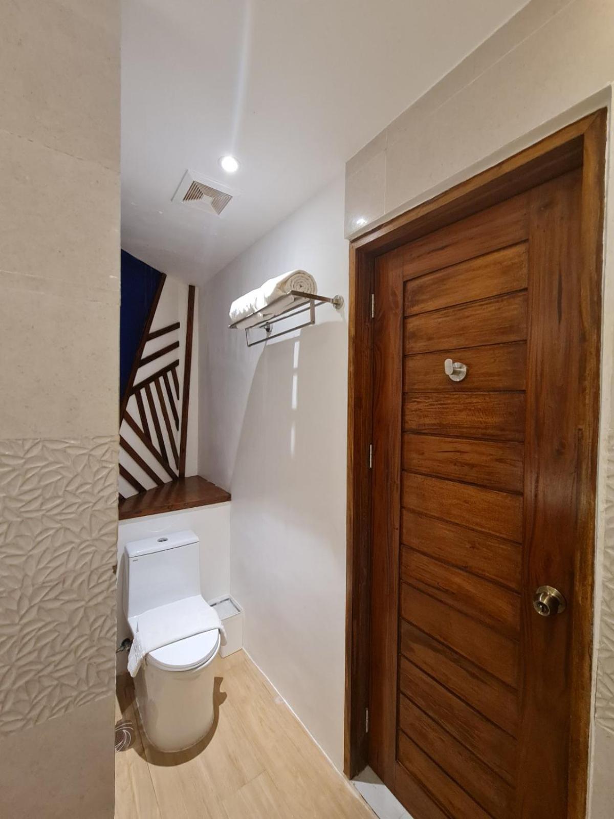 Deluxe Suite - Photo 2