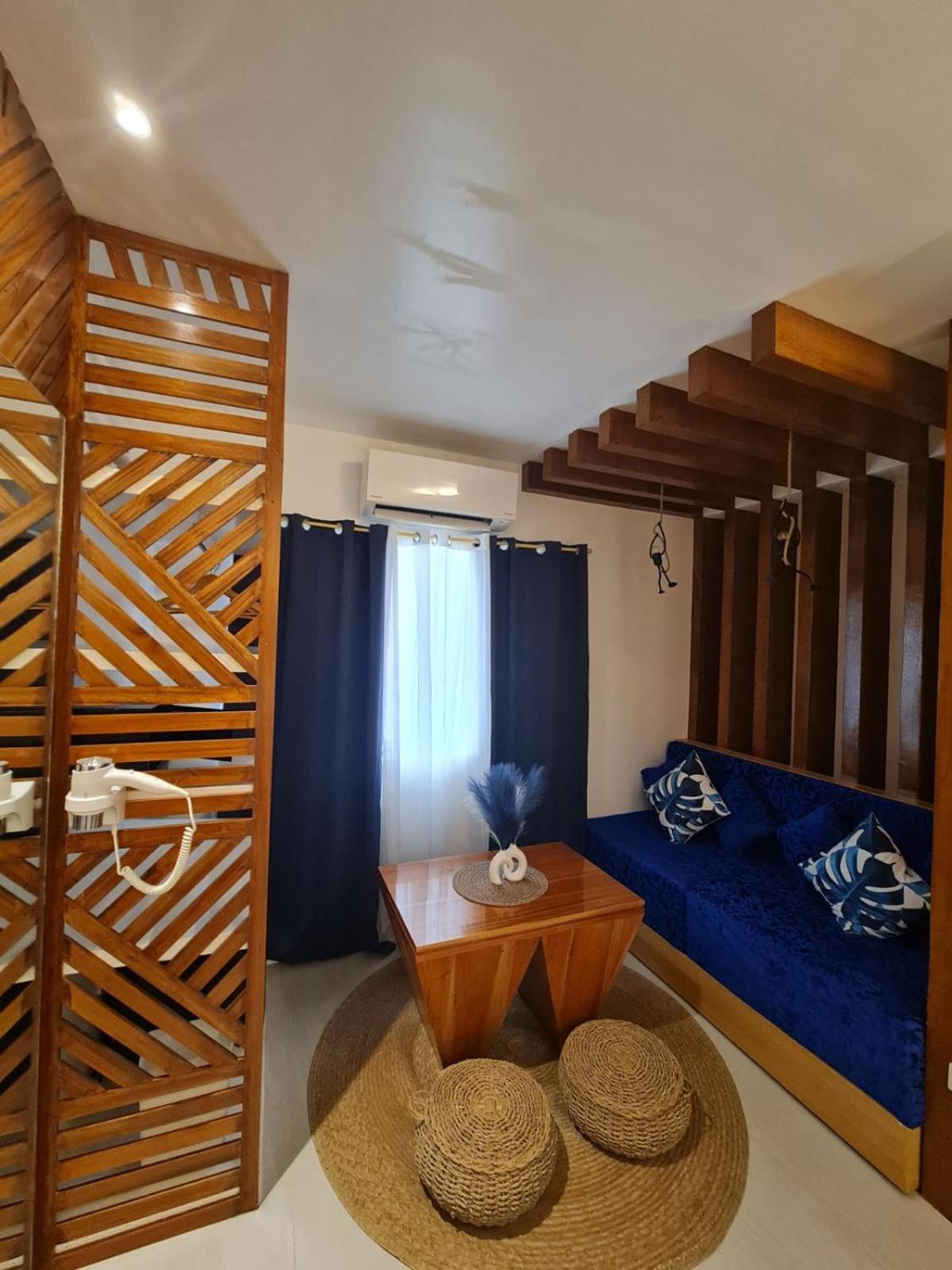 Deluxe Suite - Photo 3