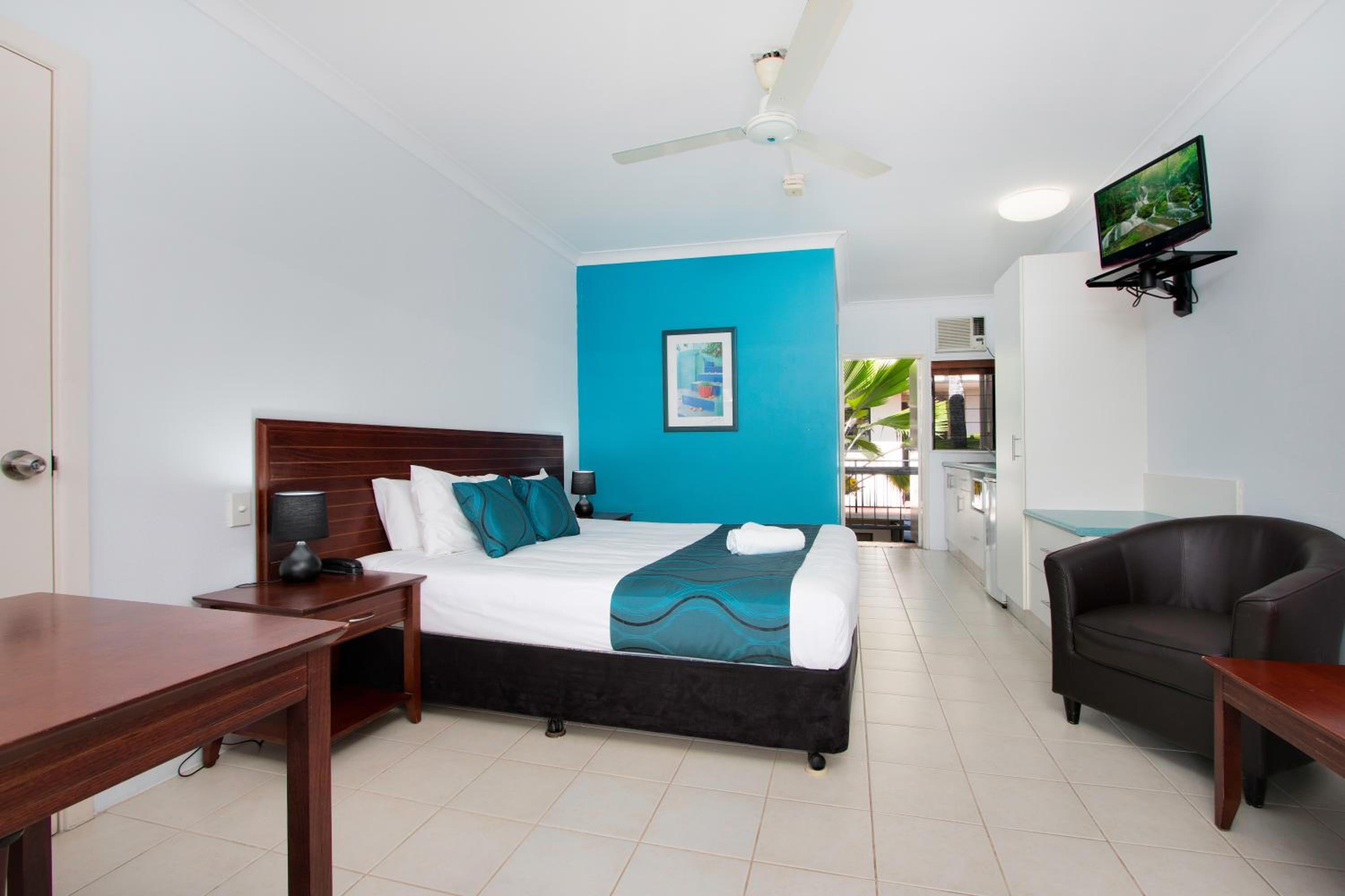 Superior King Suite - Photo 1