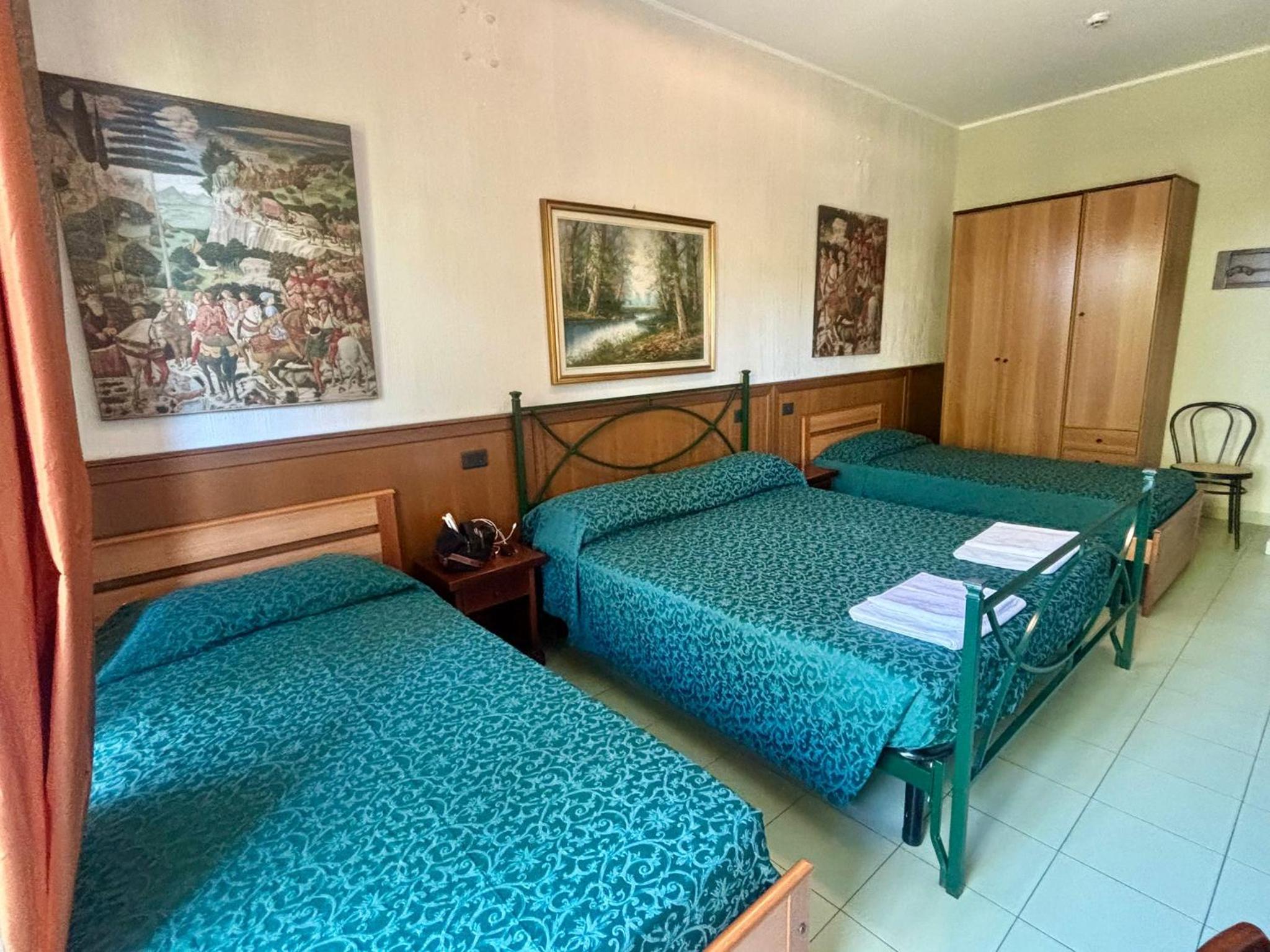 Triple Room - Photo 2
