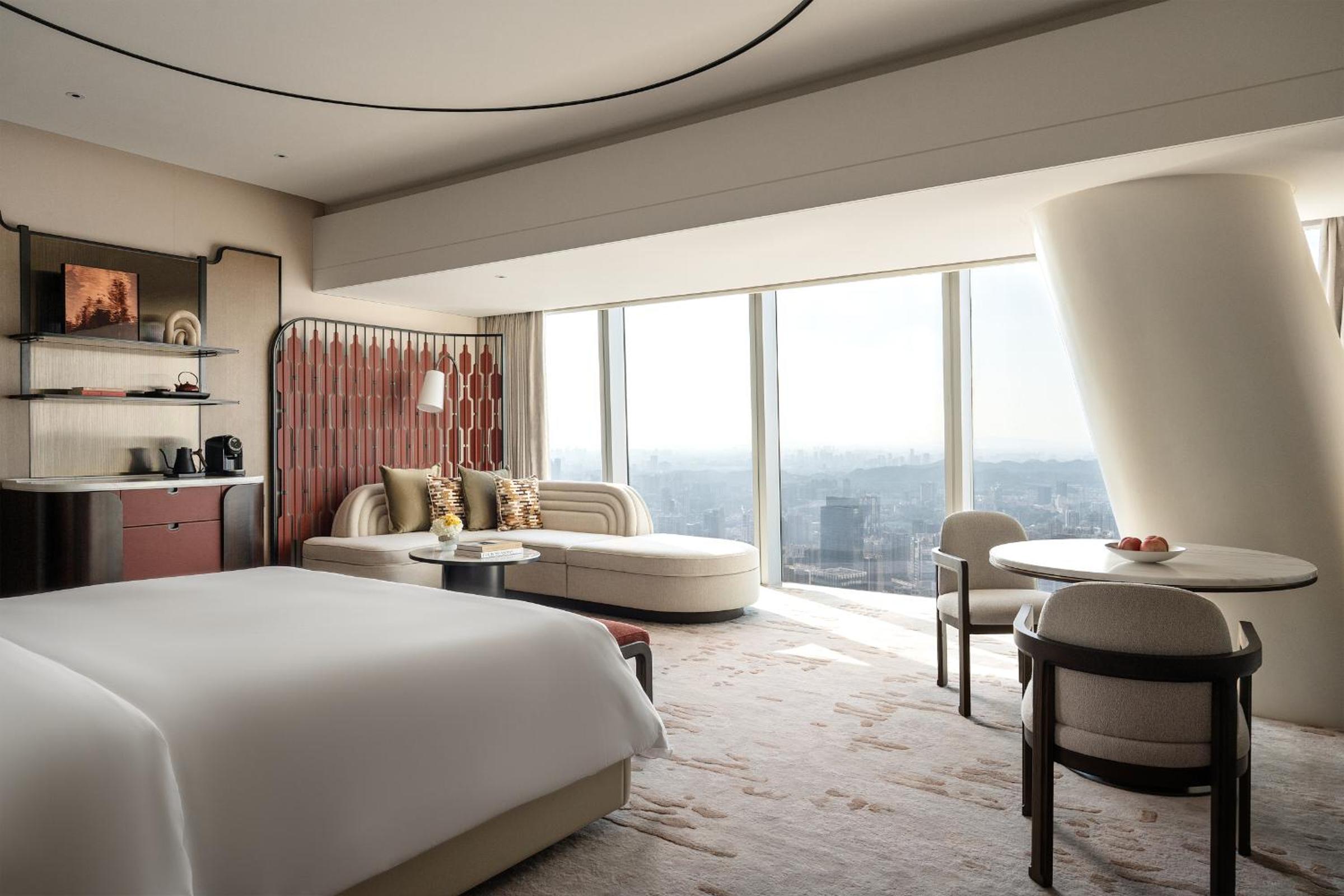 Skyline City View Room King - Photo 3