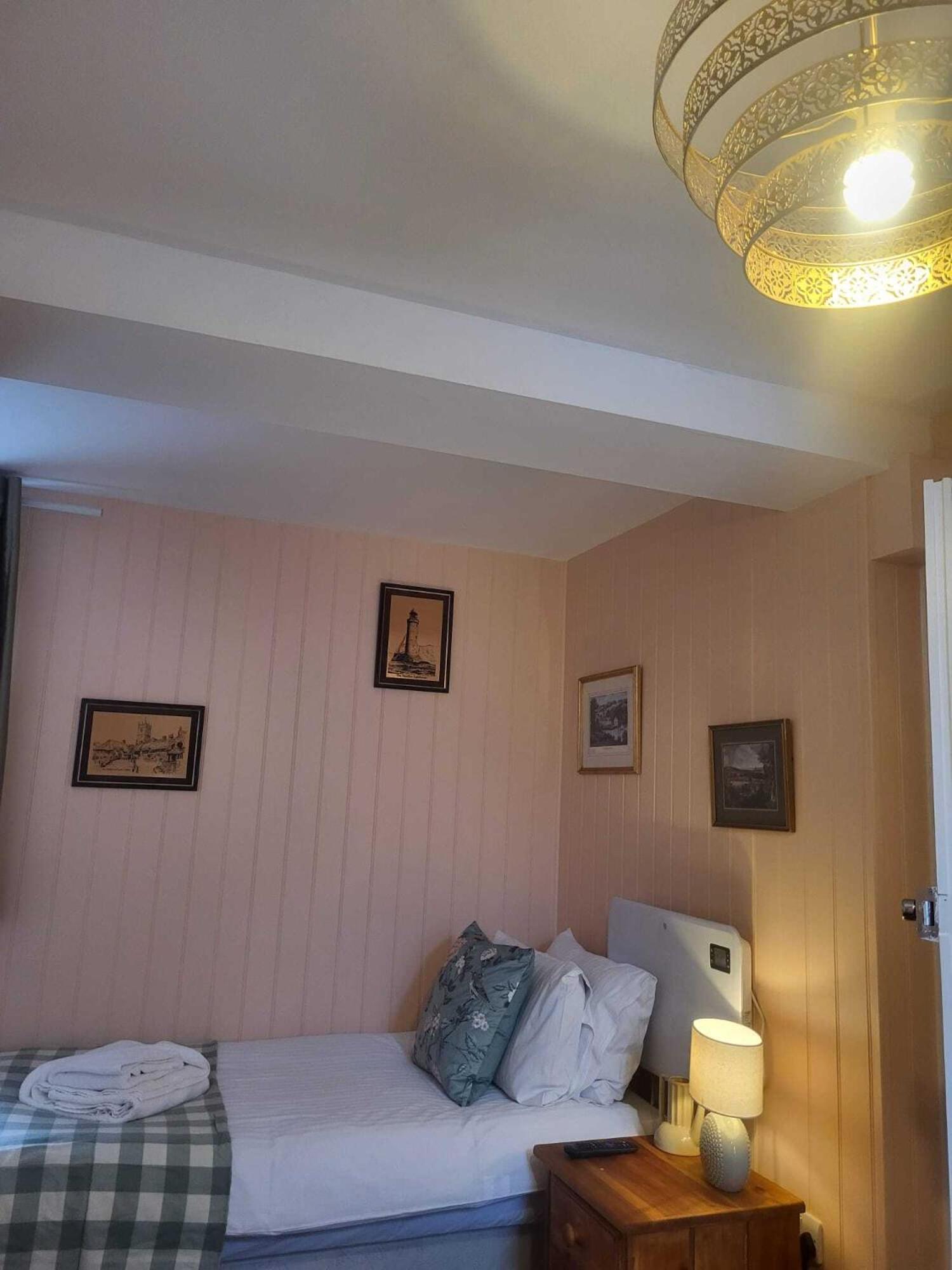 Single Room with Shower photo 2