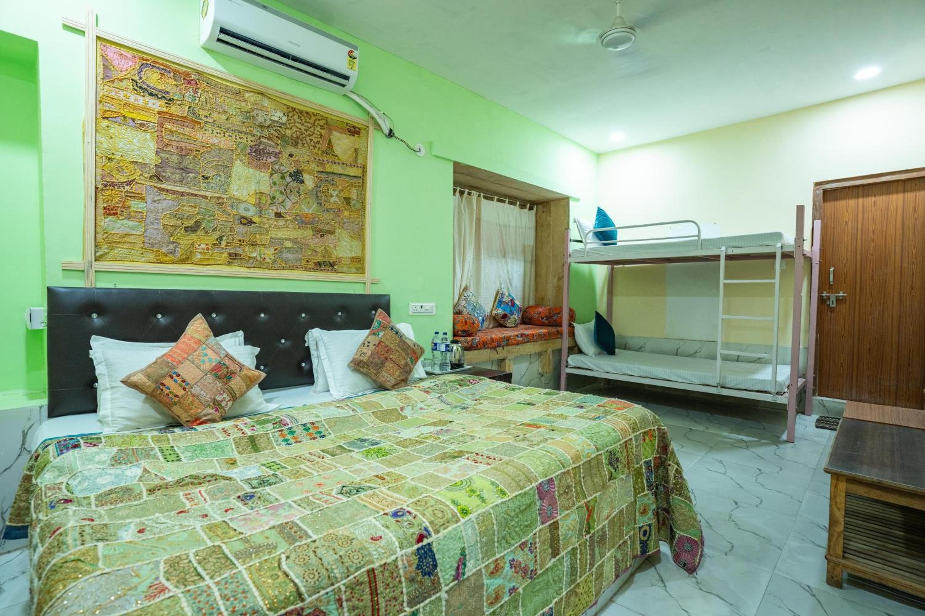 Superior Triple Room photo 1