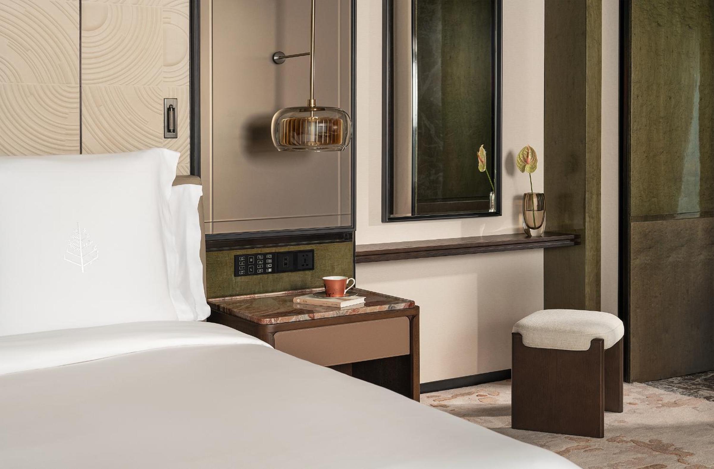 Canton Tower View Room With Windowside Bathtub King - Photo 3