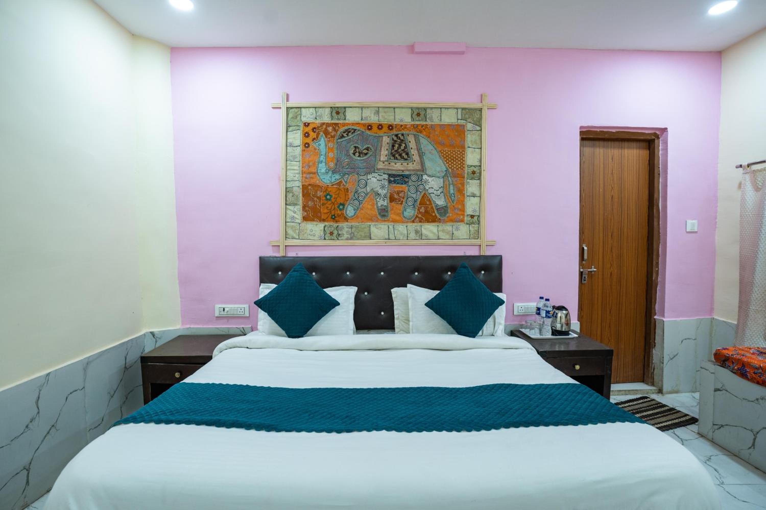 Standard Double Room photo 3