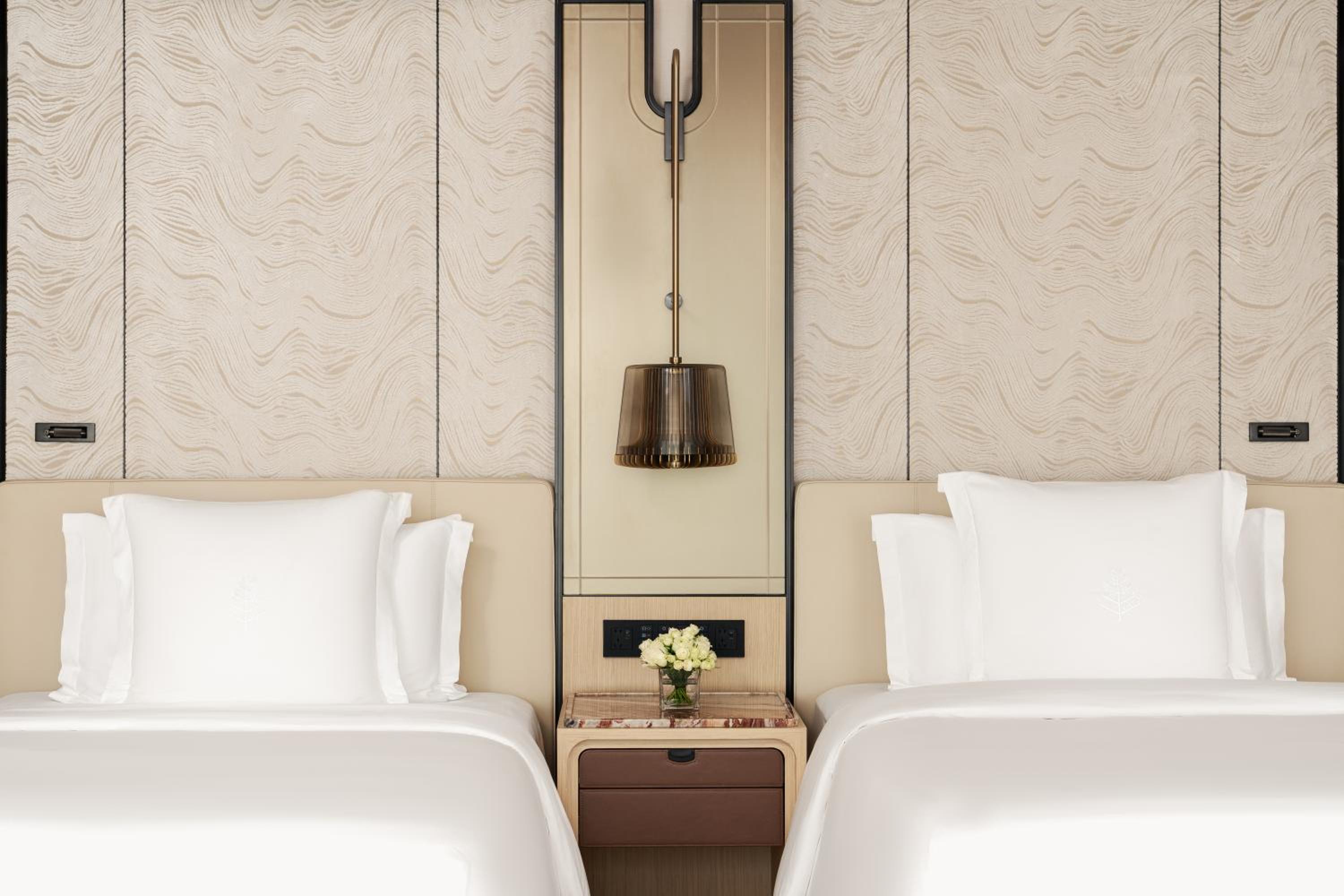Pearl River View Room Two Double - Photo 4