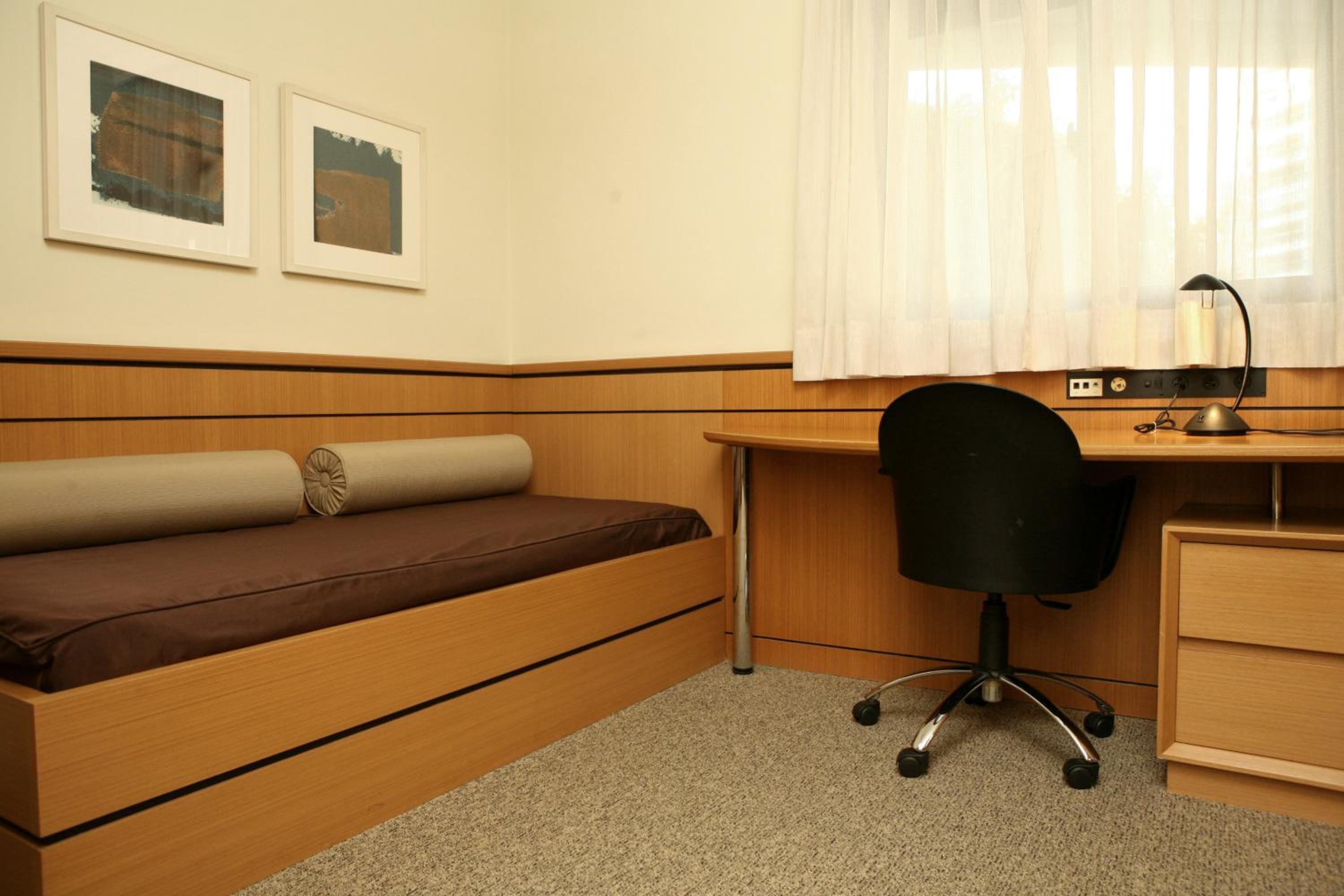 Standard Room - Photo 9
