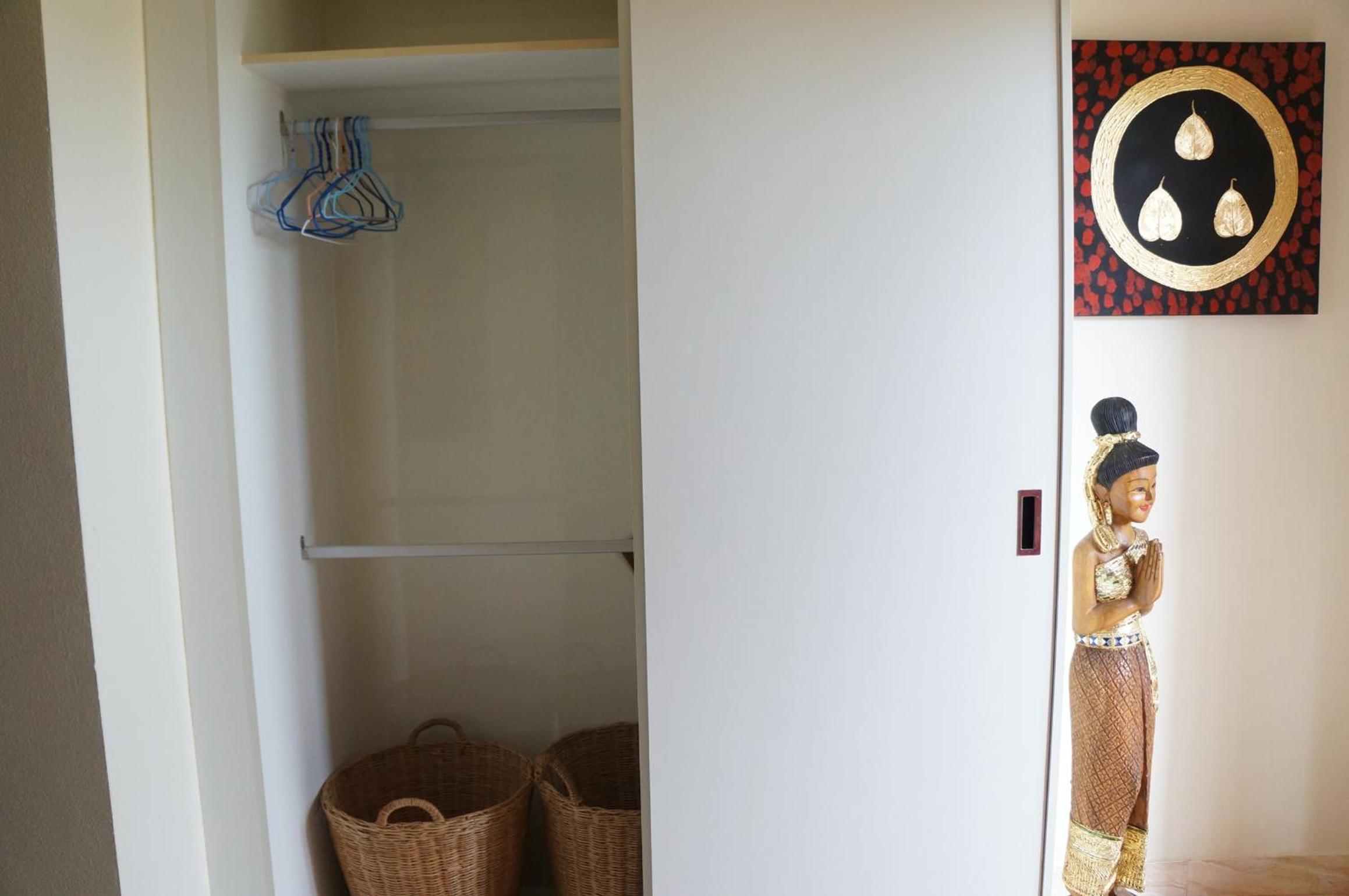 Superior One-Bedroom Apartment - Photo 2