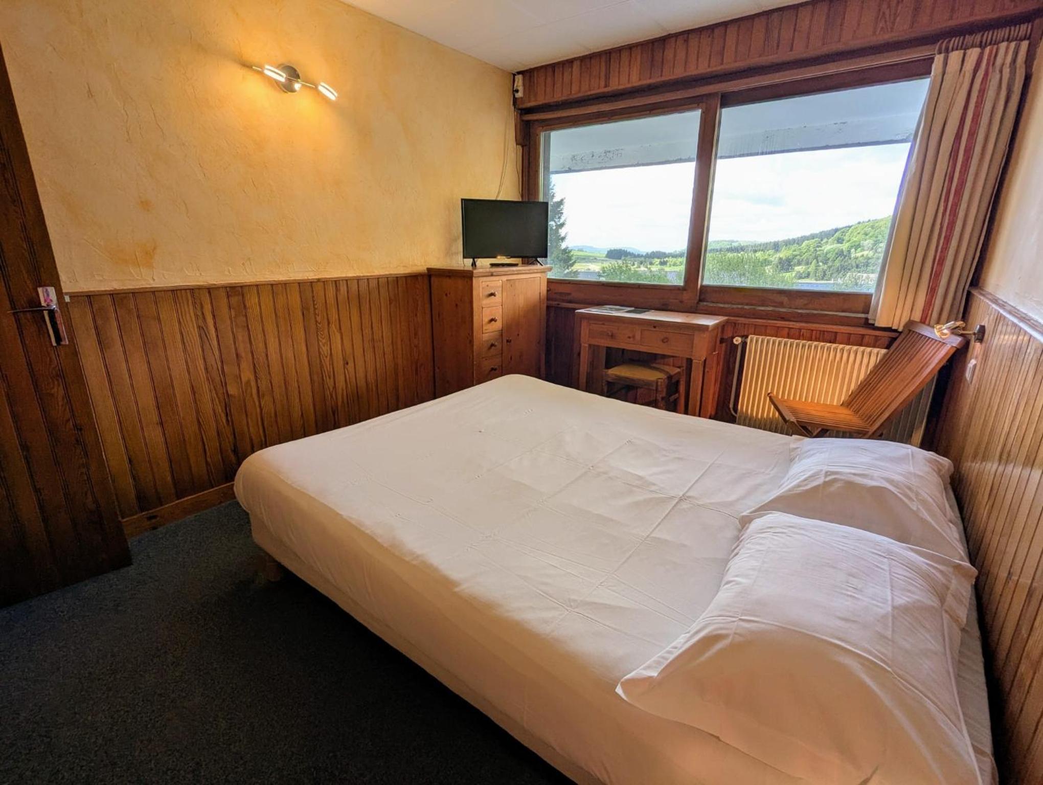 Double Room with Ski Slope View