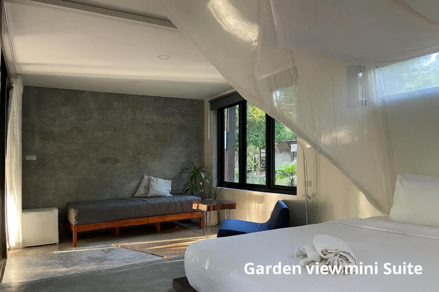 Suite with Garden View - Photo 7