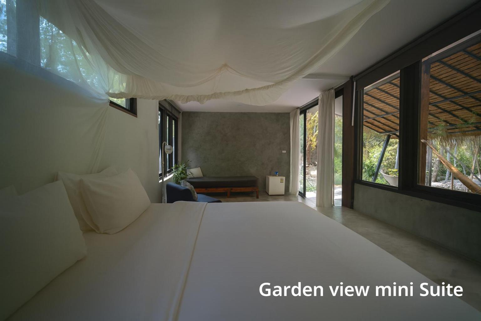 Suite with Garden View - Photo 6