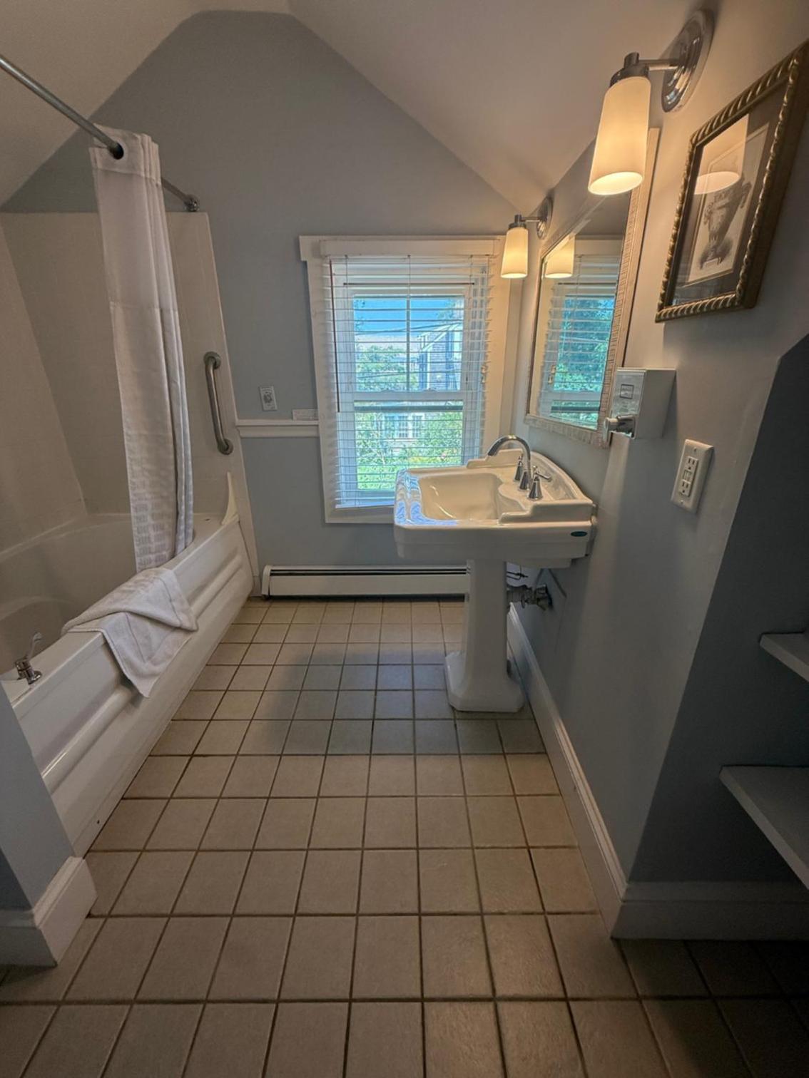 King Room with Spa Bath photo 2