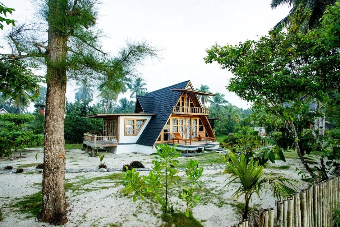Bungalow with Sea View photo 1