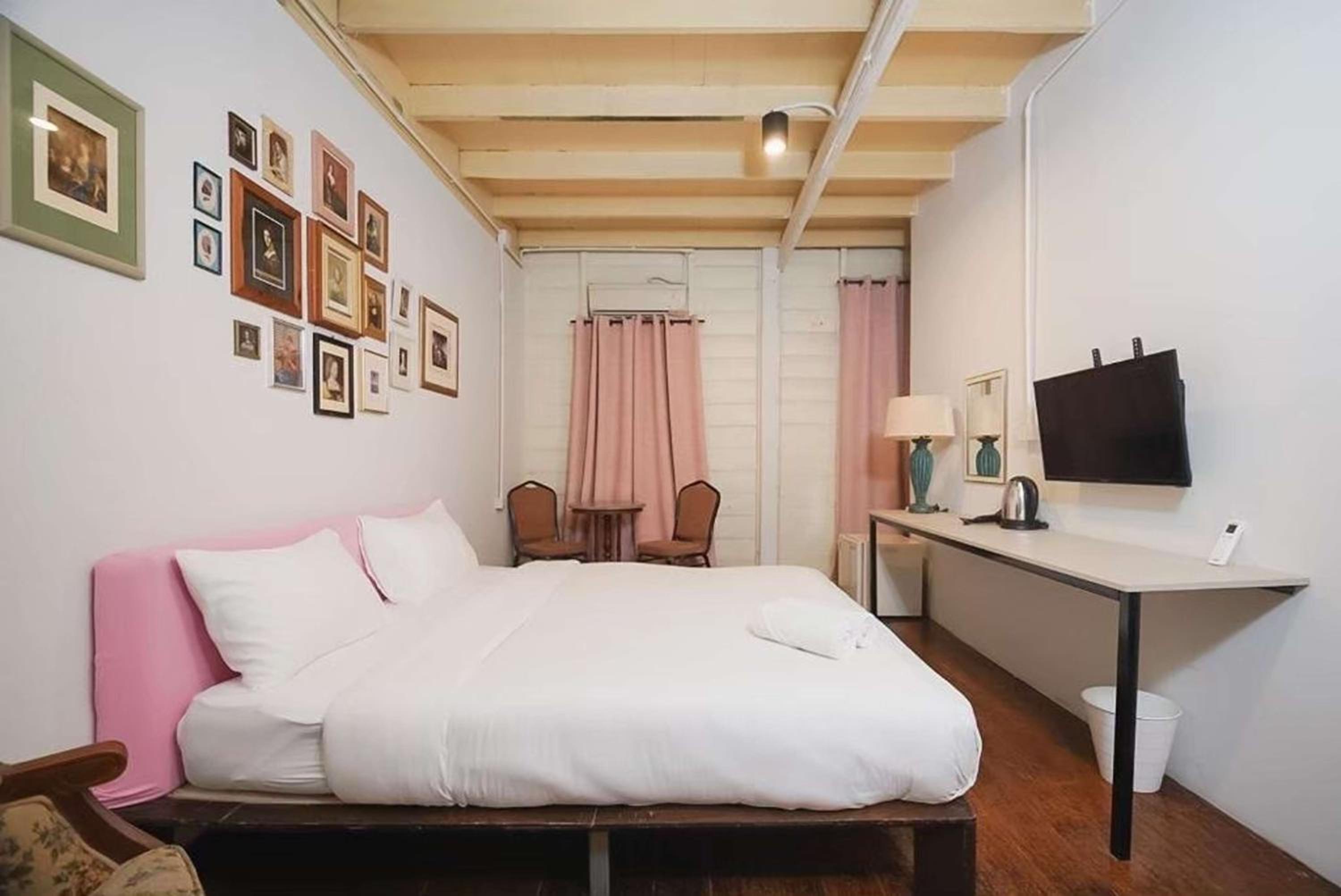 Deluxe Double Room photo 3