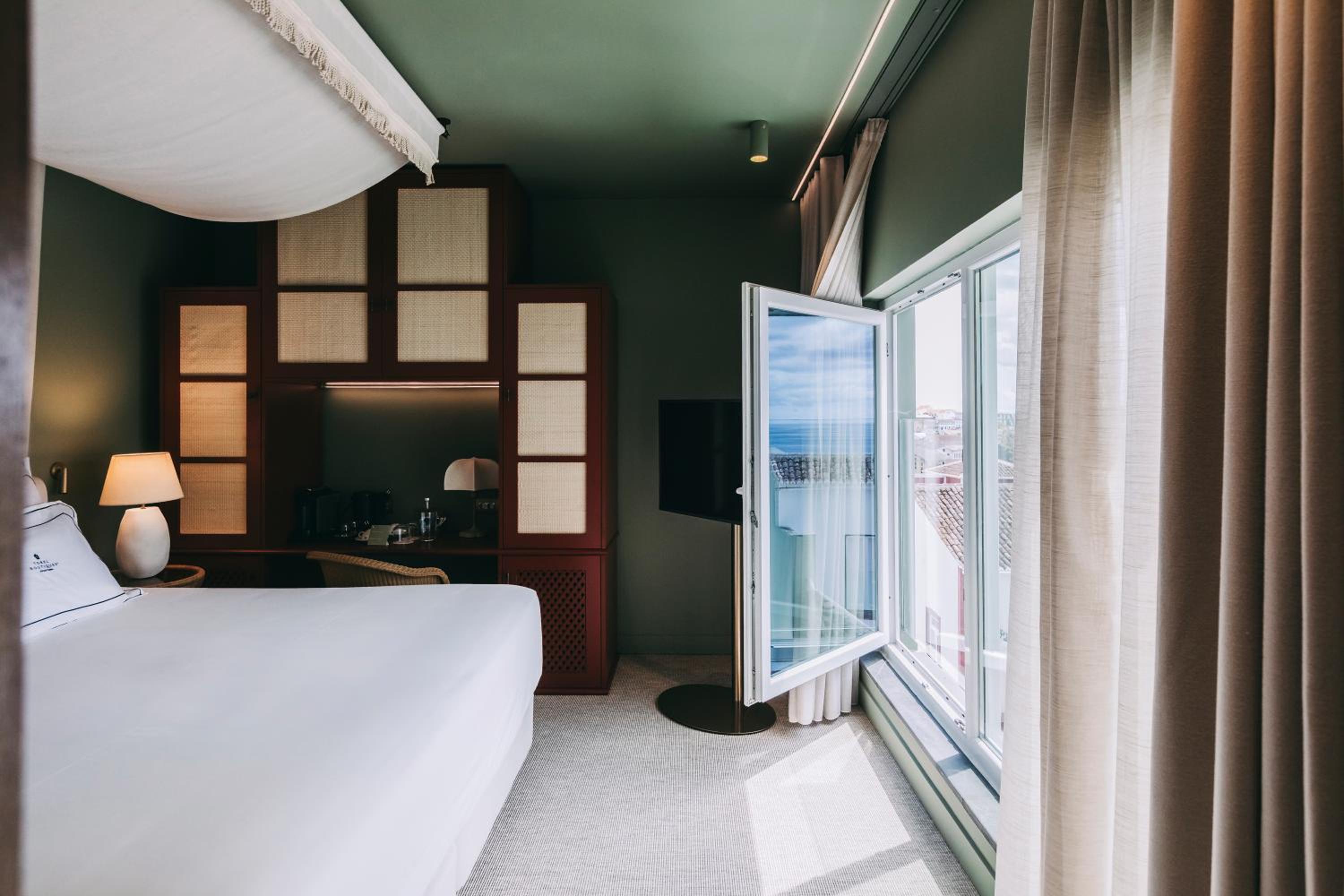 Executive Superior Ocean View