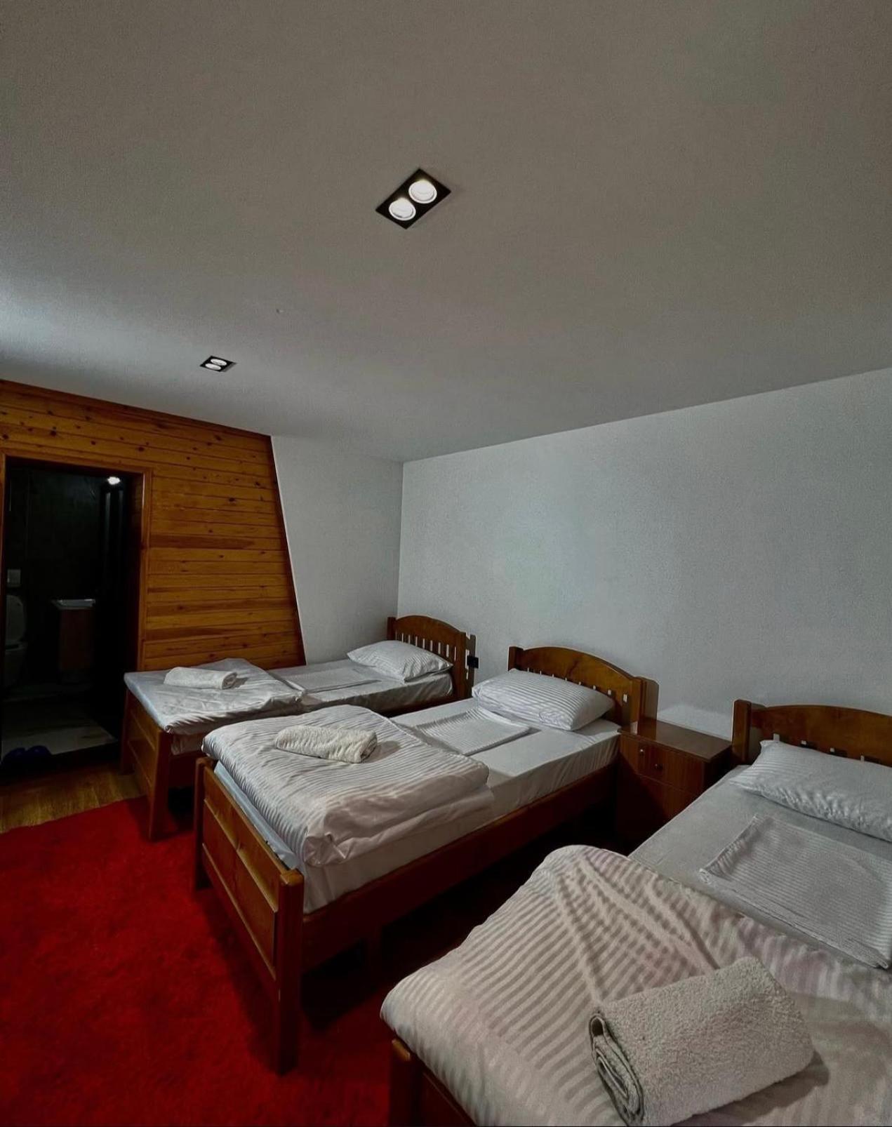 Economy Quadruple Room photo 2