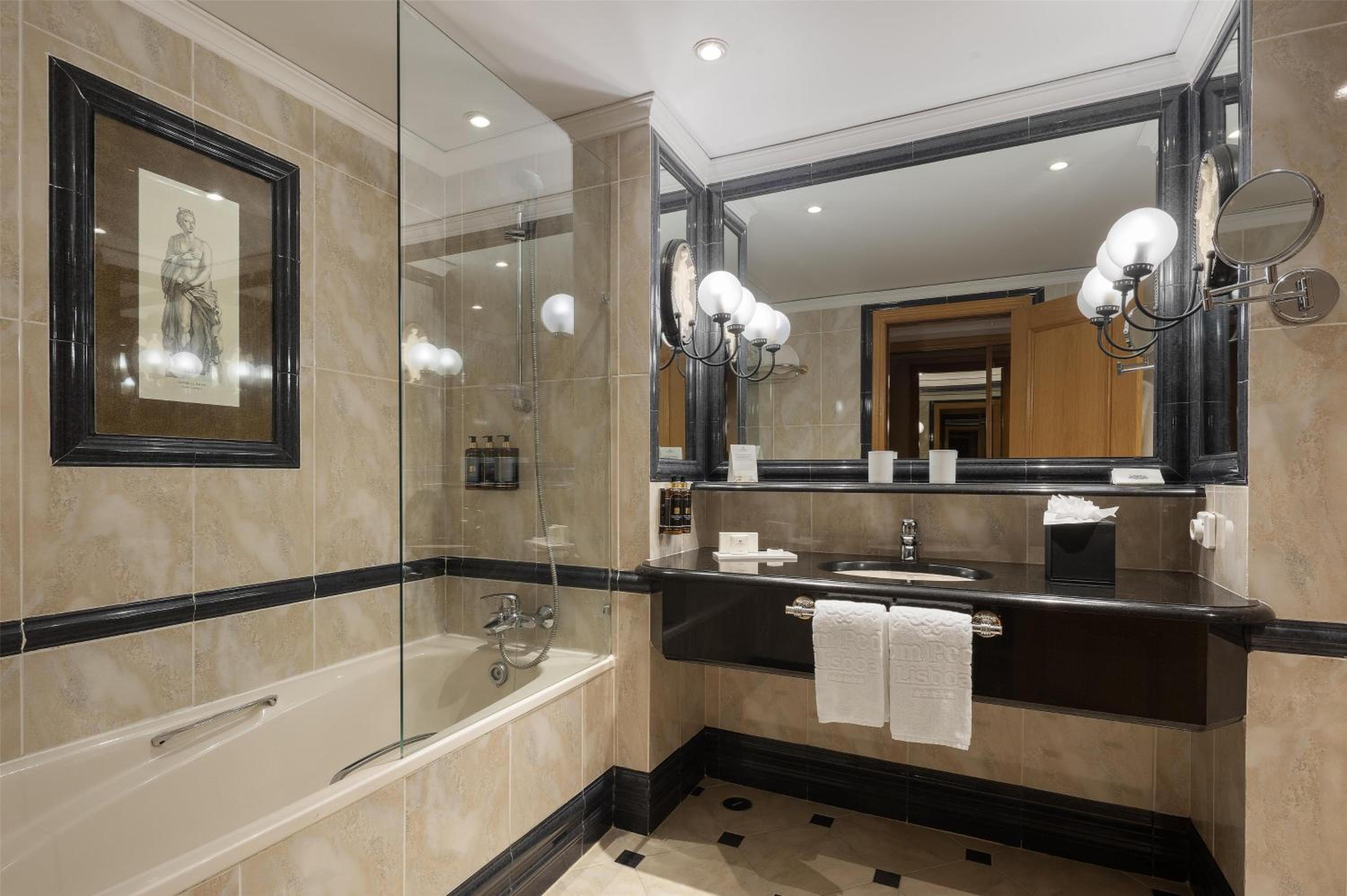 Superior Room - Photo 3