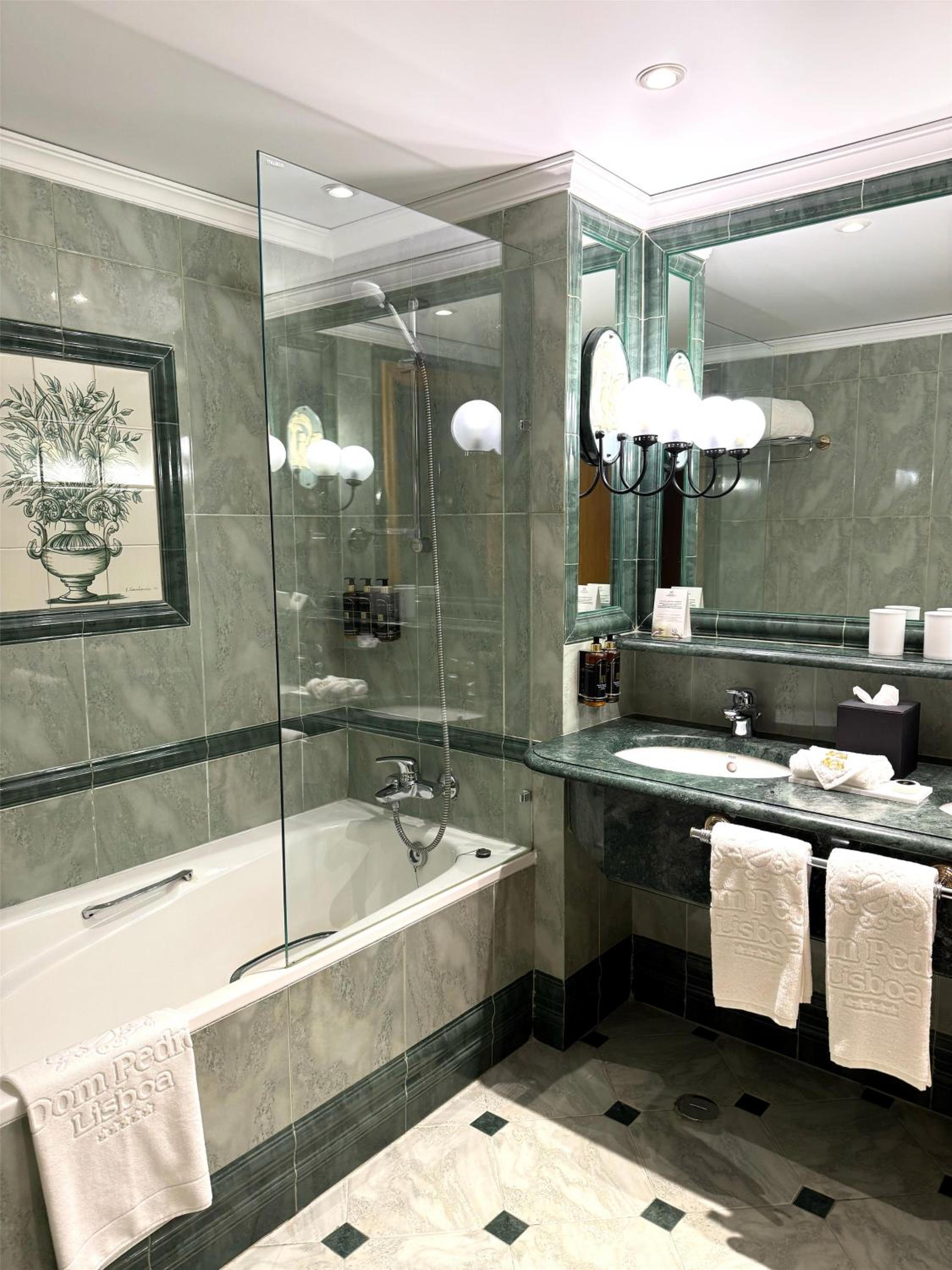 Premium Room - Photo 3