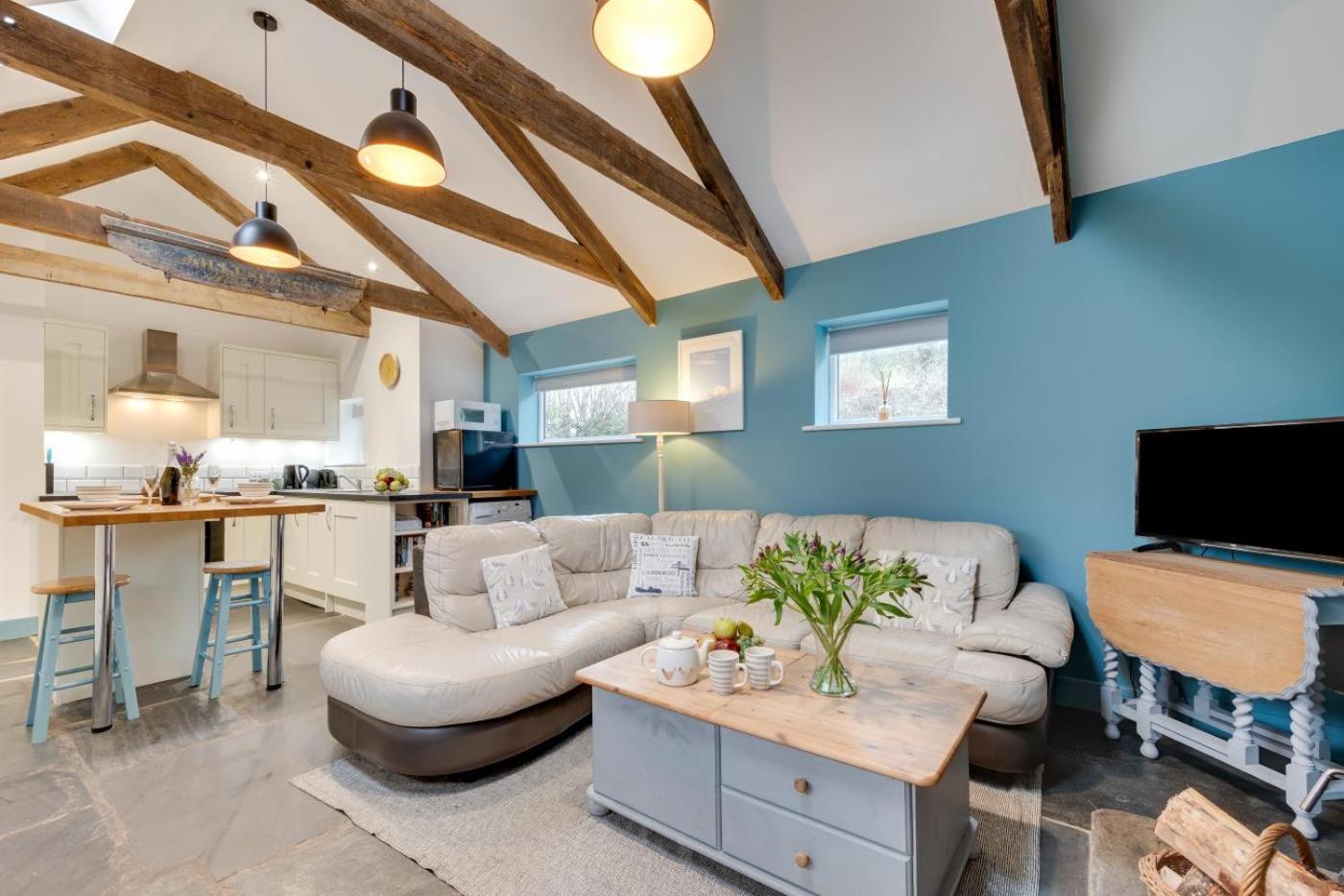 One-Bedroom House photo 2