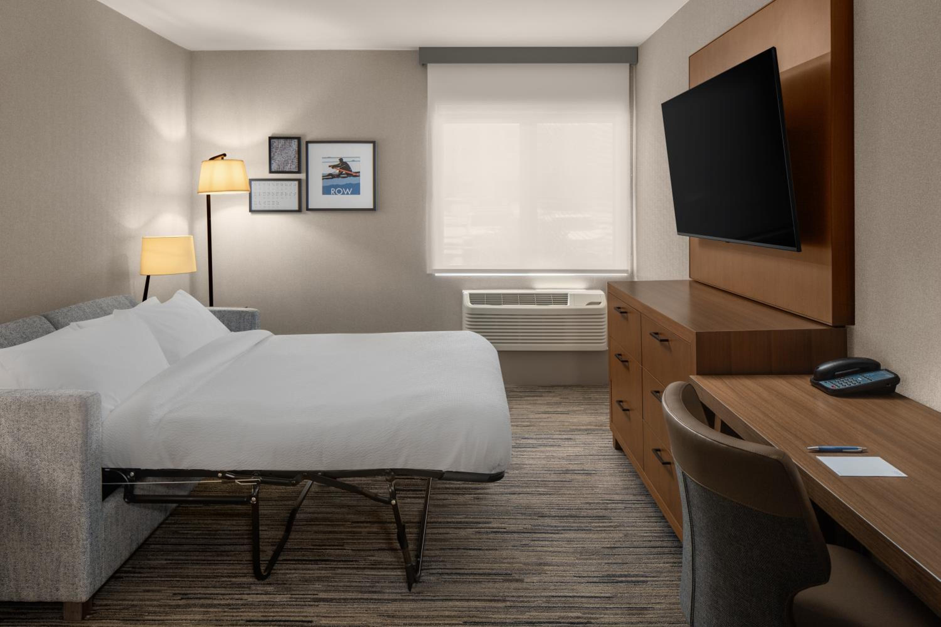 King Suite with Sofa Bed and Adapted Tub – Mobility and Hearing Accessible - Photo 3