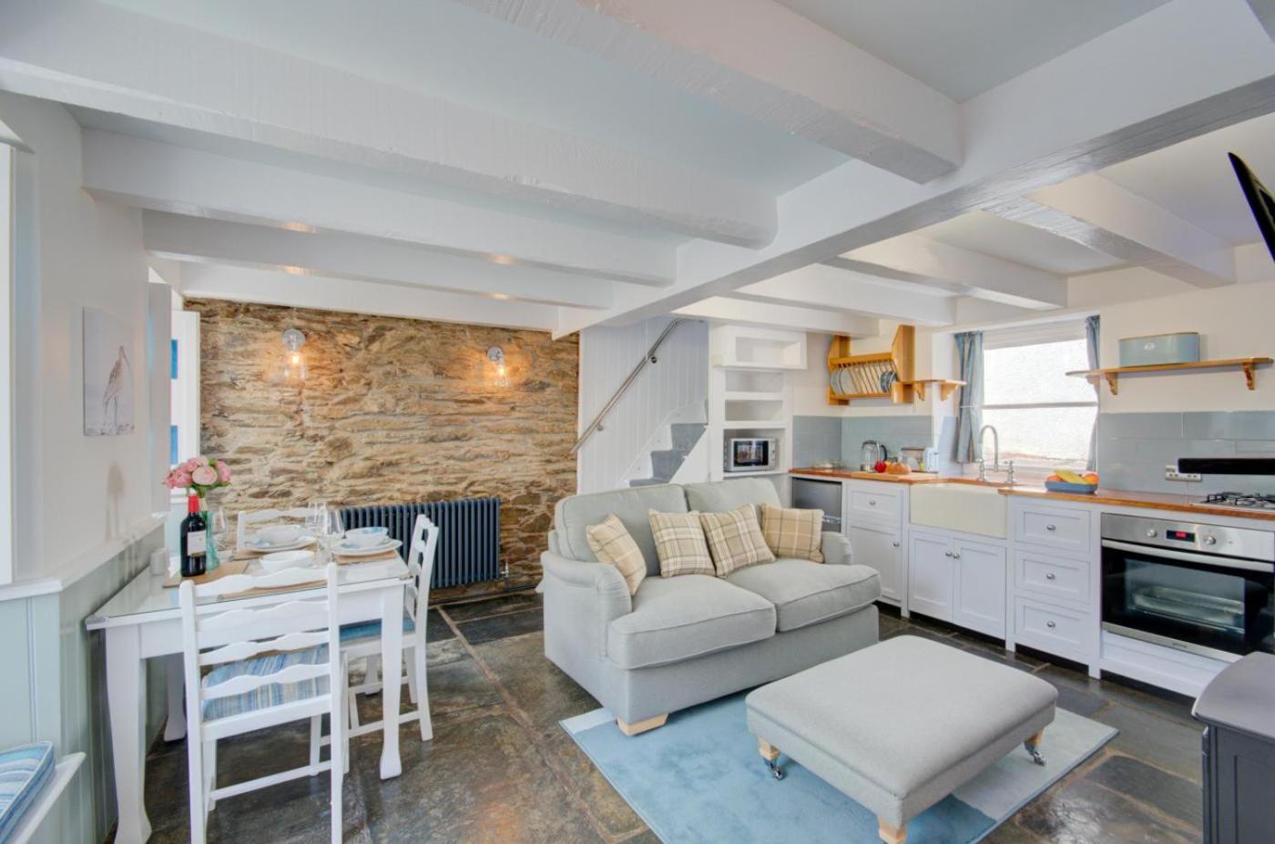 Two-Bedroom House photo 1