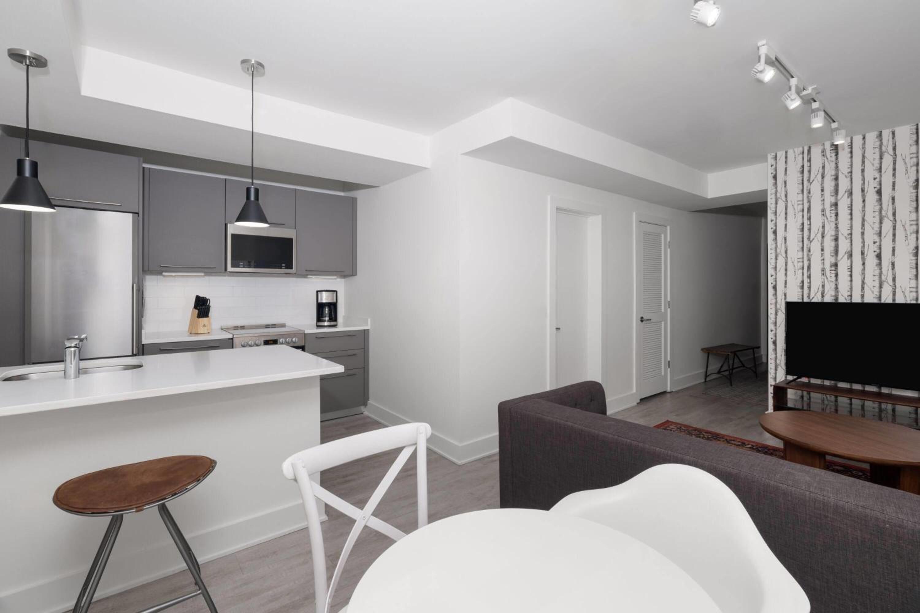 1 King Bed, 1 Queen Bed, 2-Bedroom Deluxe Apartment, Non-Smoking - Photo 1