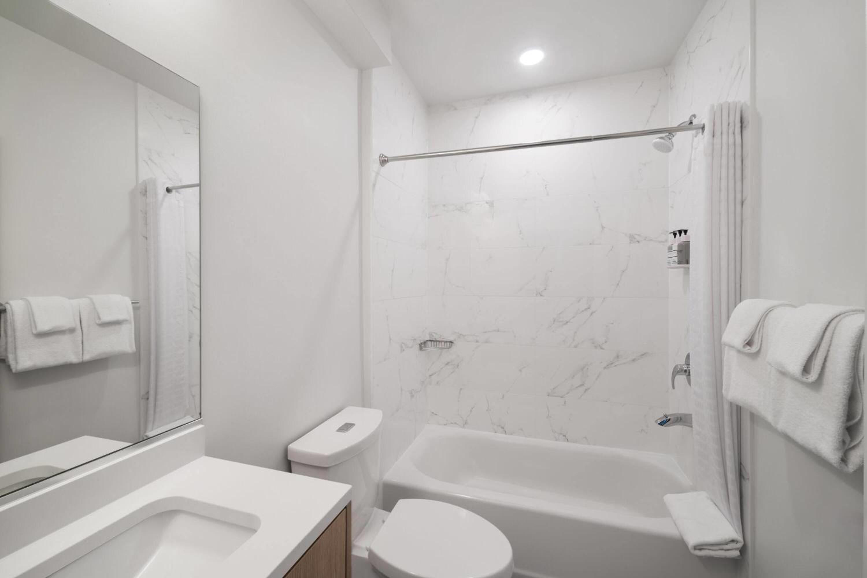 1 Queen Bed, 1-Bedroom Superior Apartment, Non-Smoking  - Photo 3
