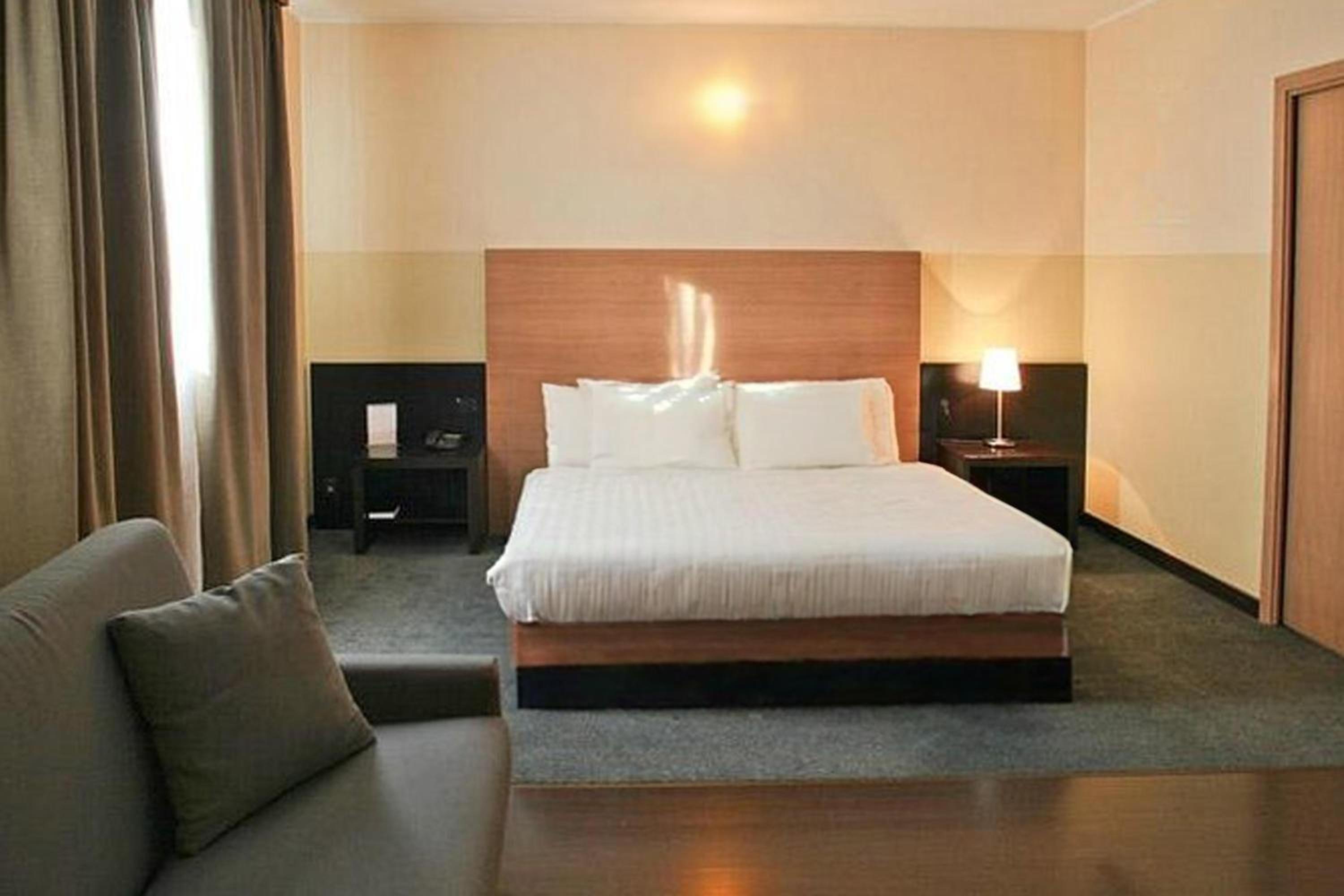 Suite - Photo 2