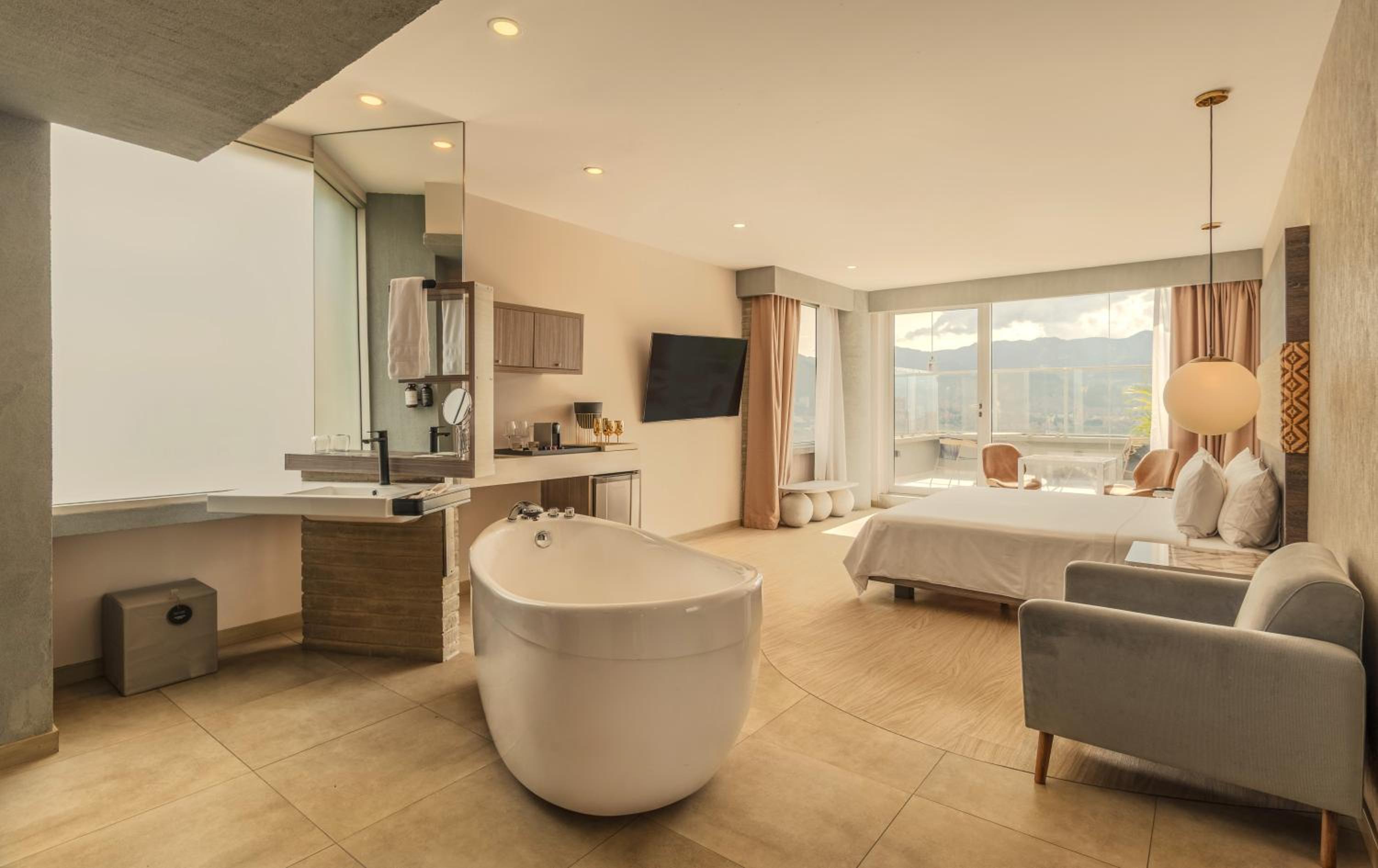 1 King Bed, Suite, Upper Floor
