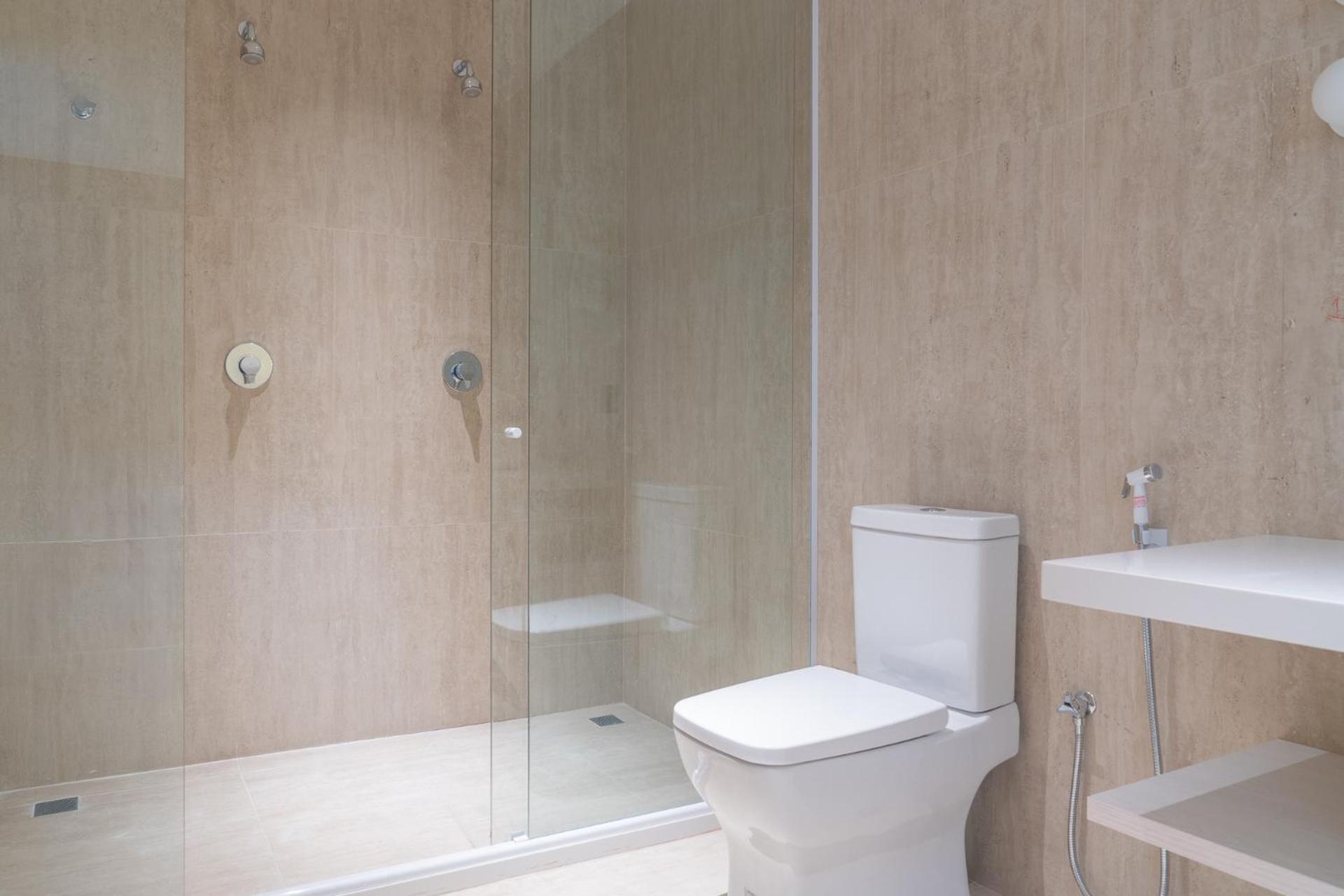 Superior Suite - Photo 8