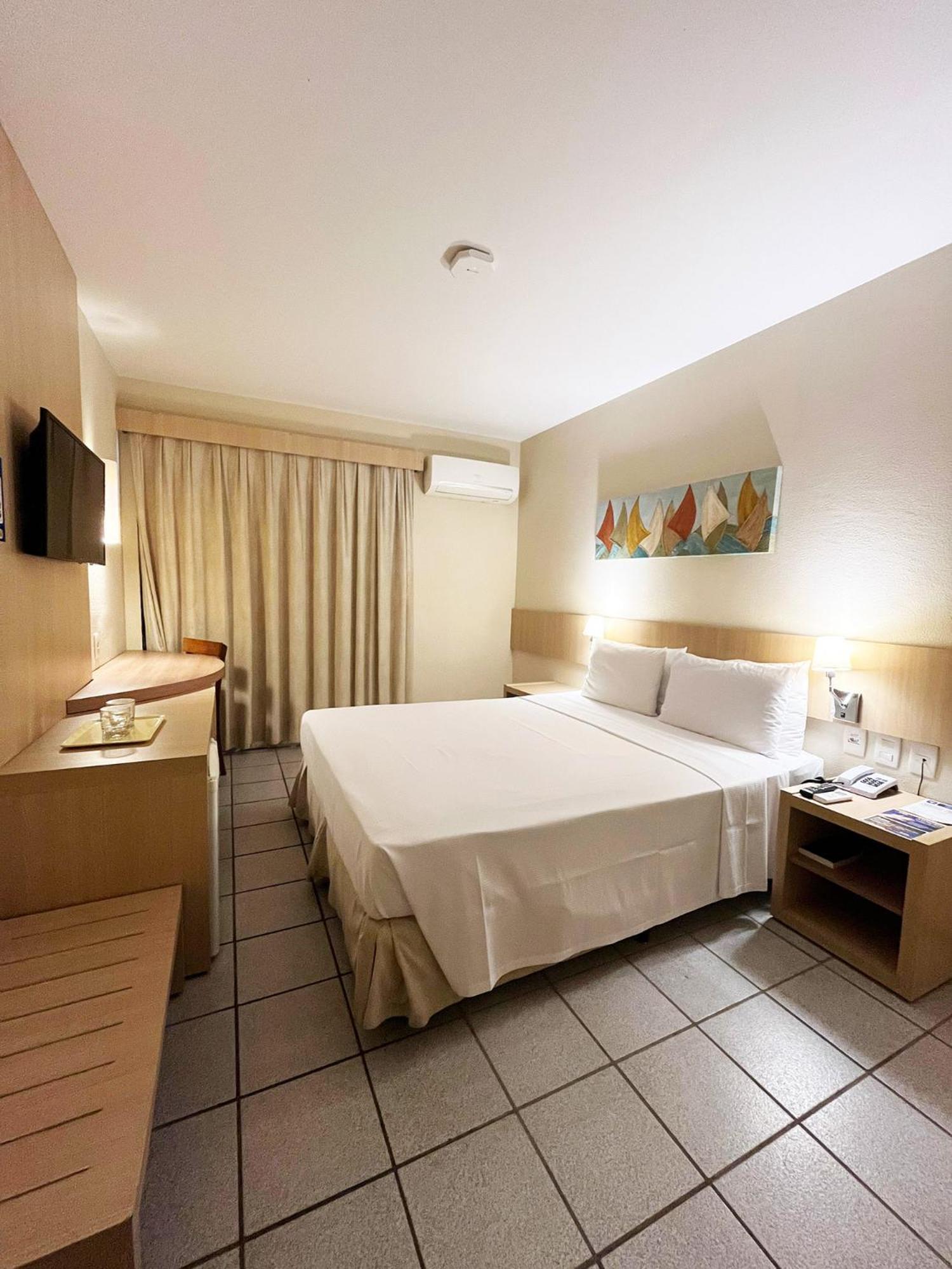 Standard Double Room with City View - Photo 1