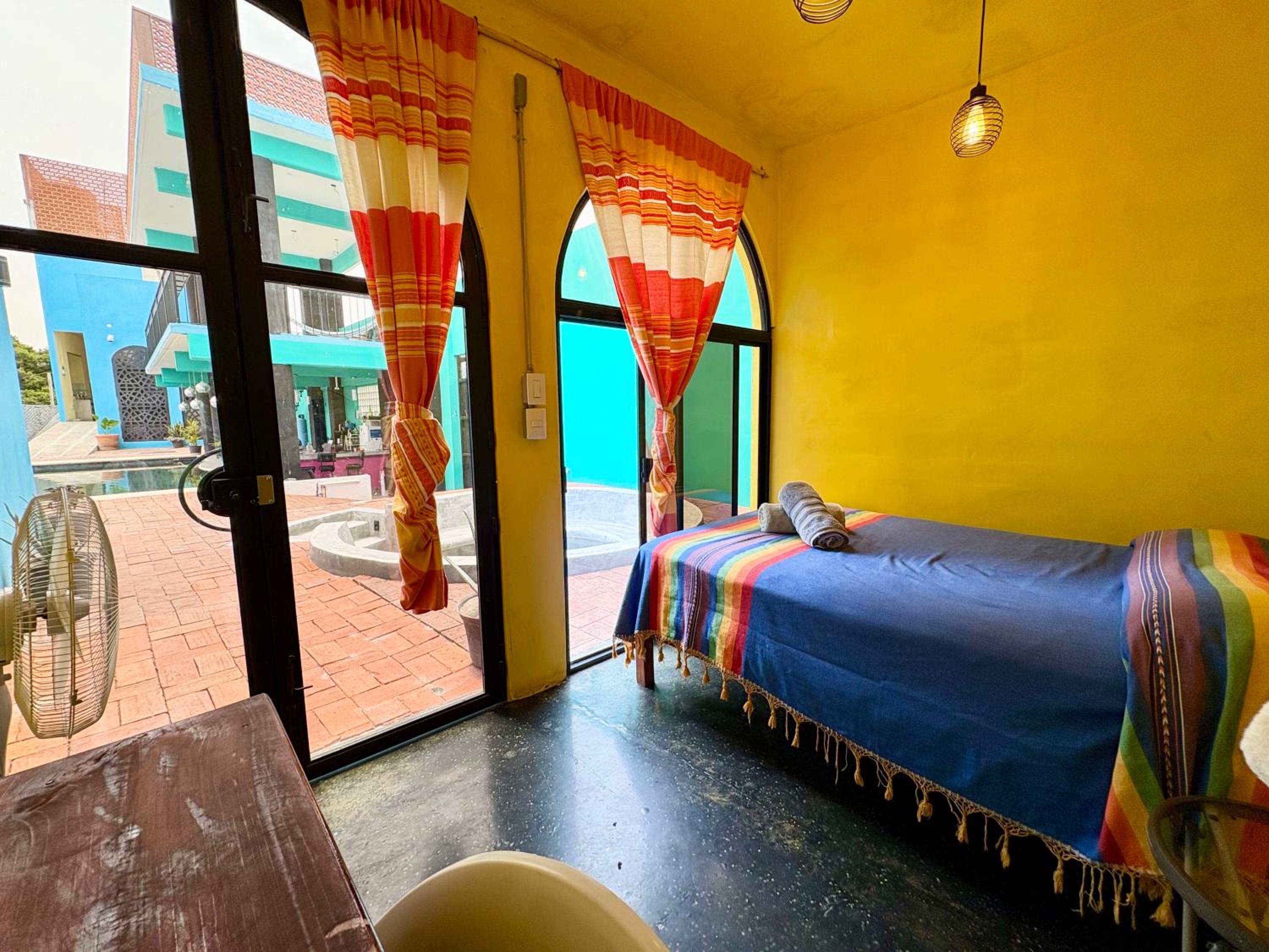 Double Room With Pool View photo 1