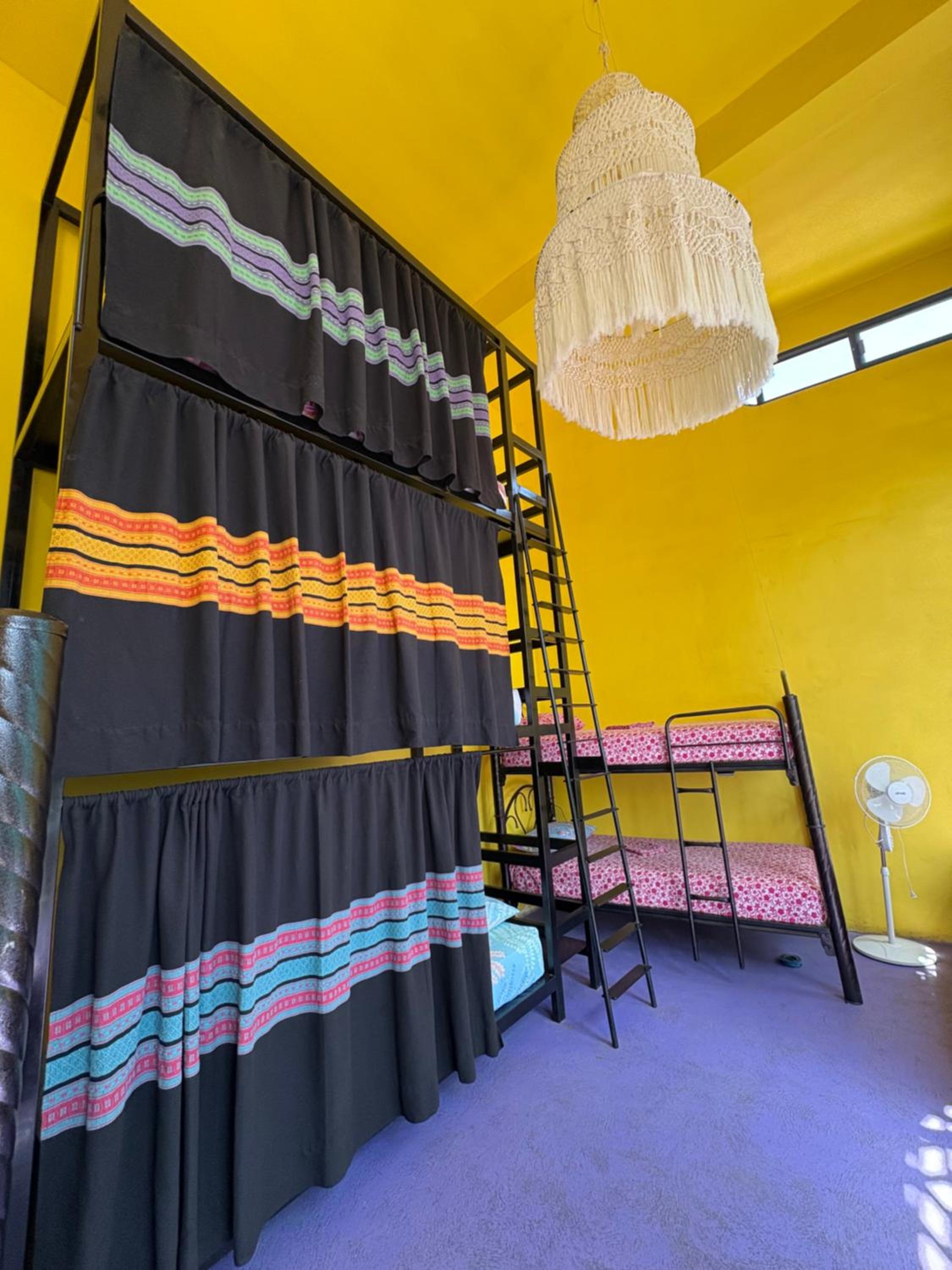 6-Bed Mixed Dormitory Room photo 2