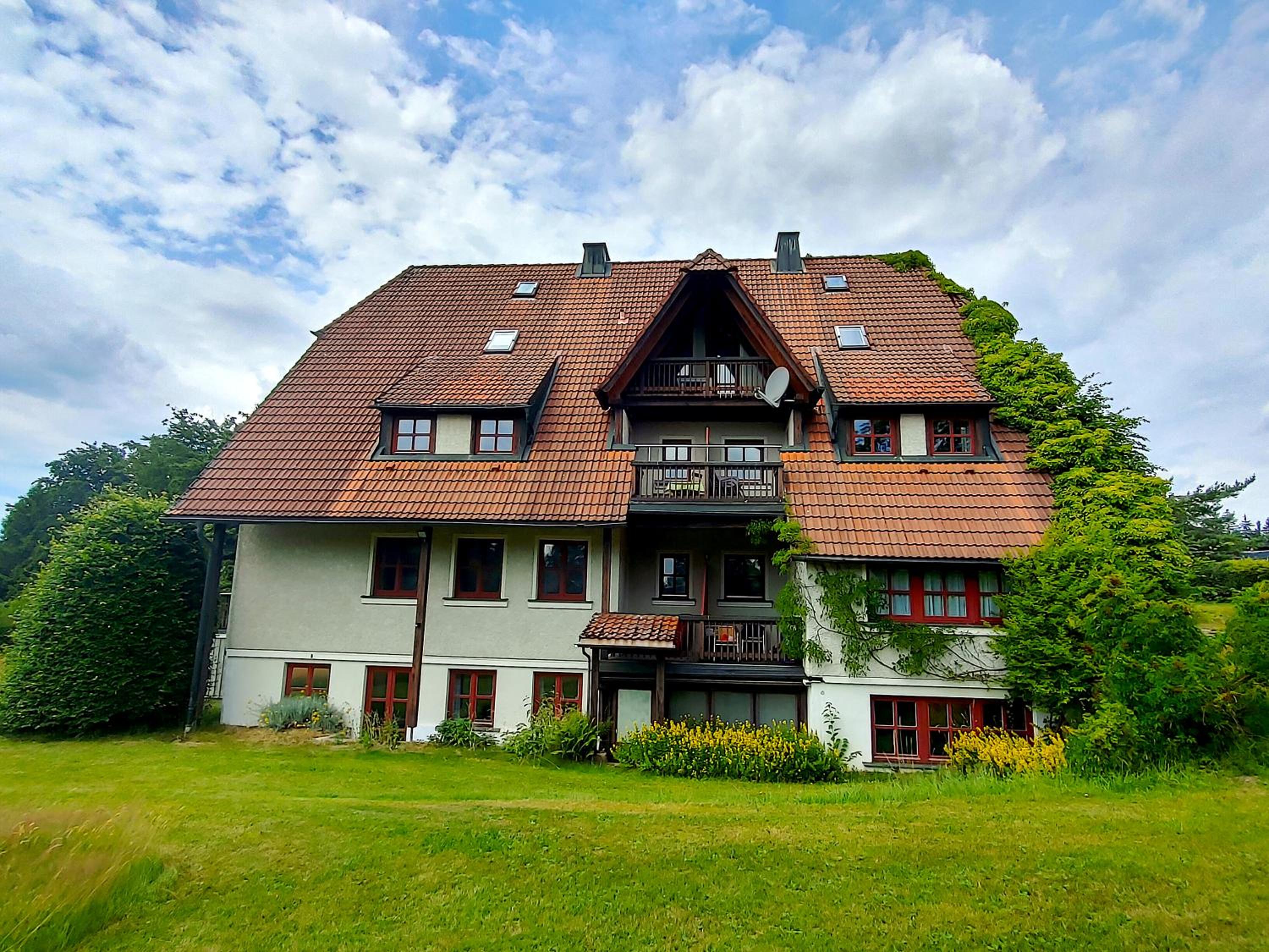 Two-Bedroom Apartment with Balcony photo 3