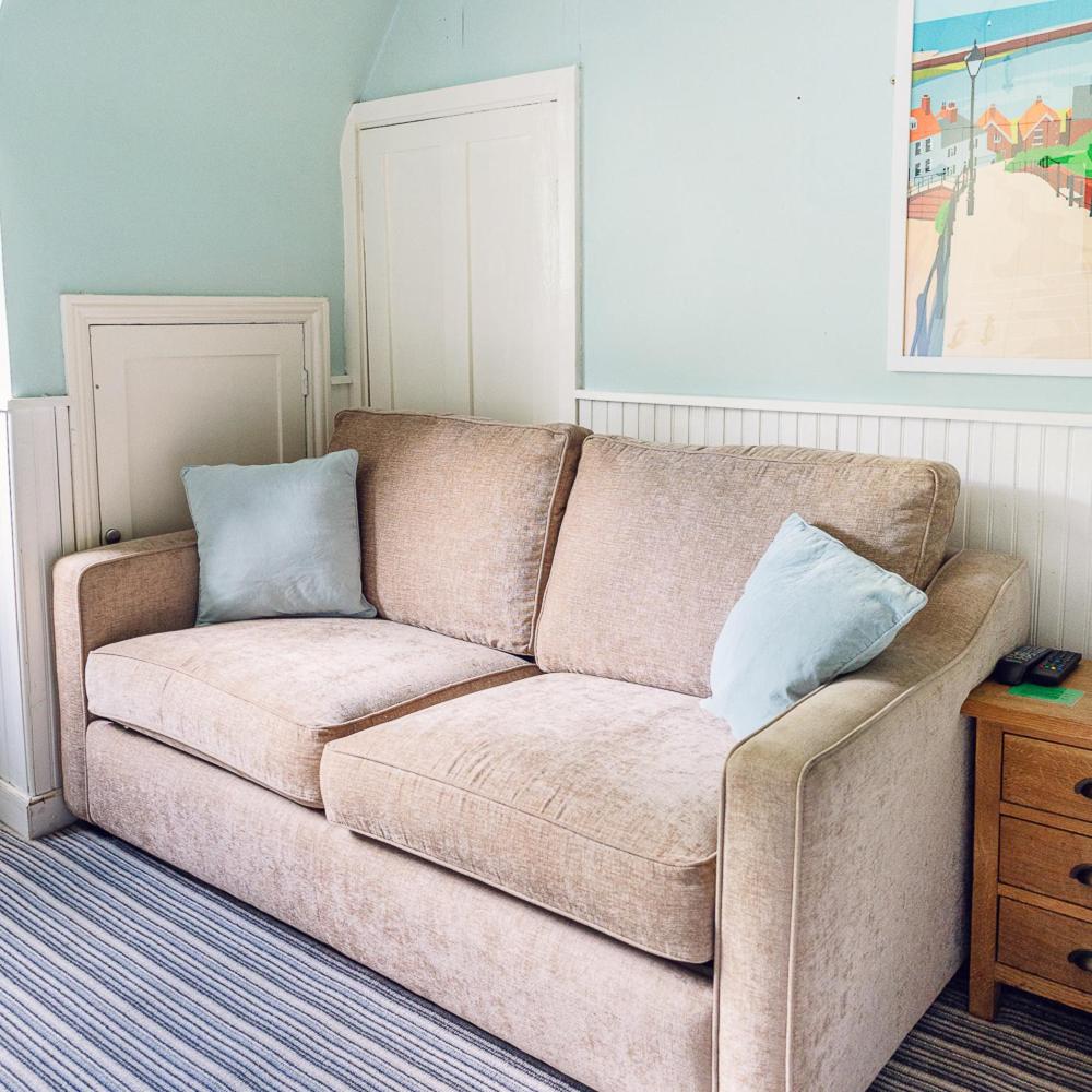 Standard Family Room photo 3