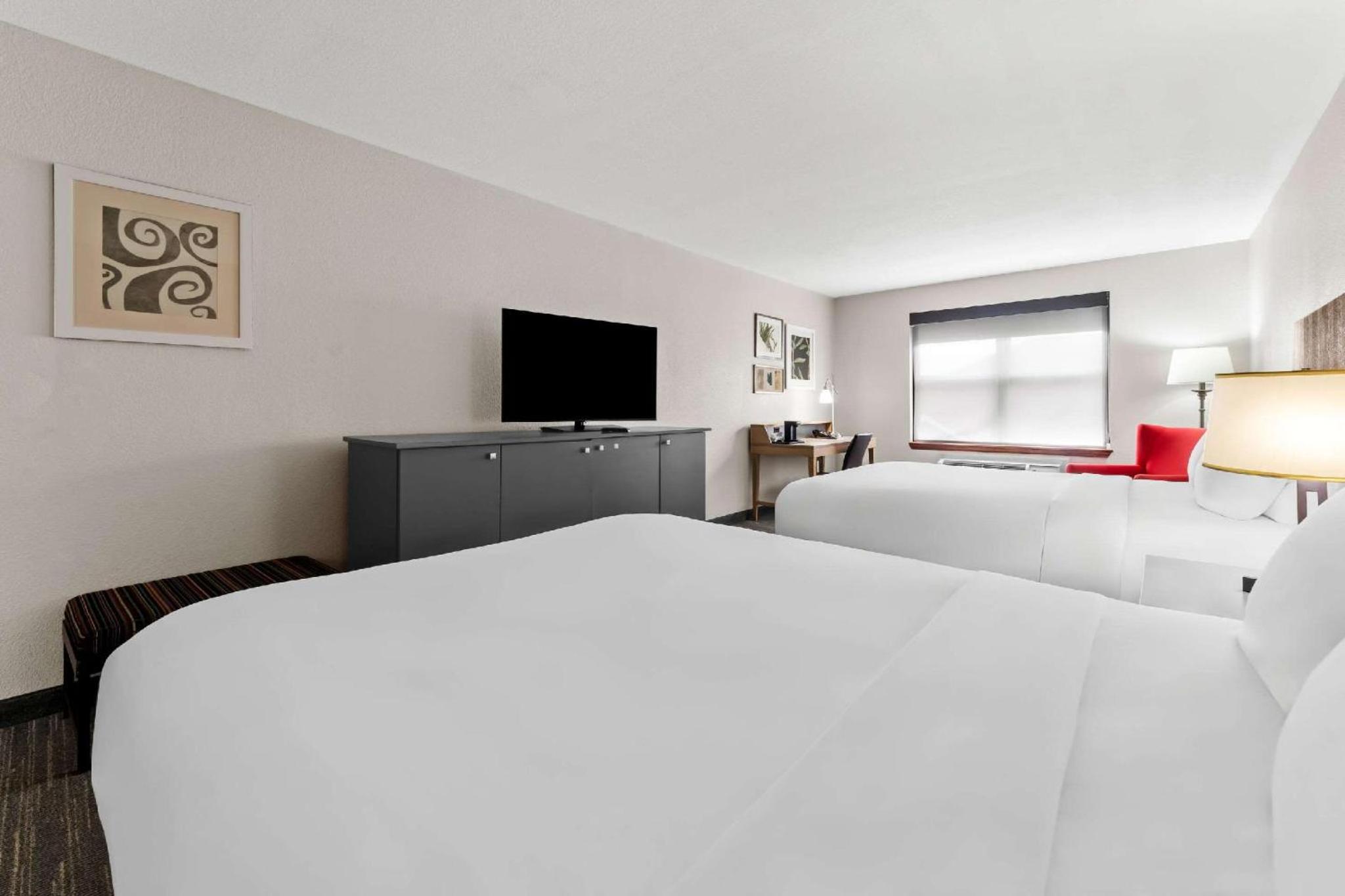 Queen Room with Two Queen Beds - Non-Smoking
