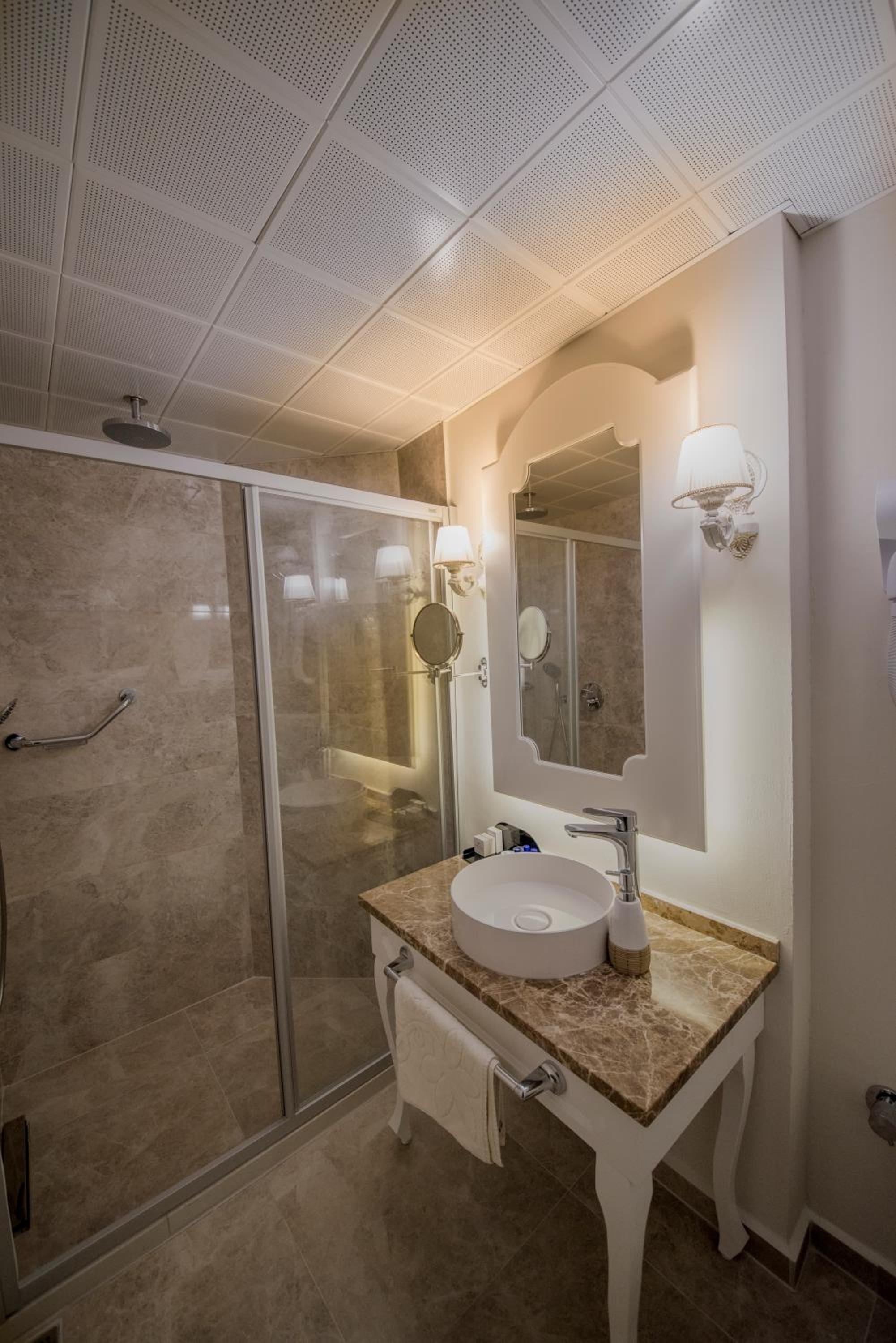 Double or Twin Room photo 2