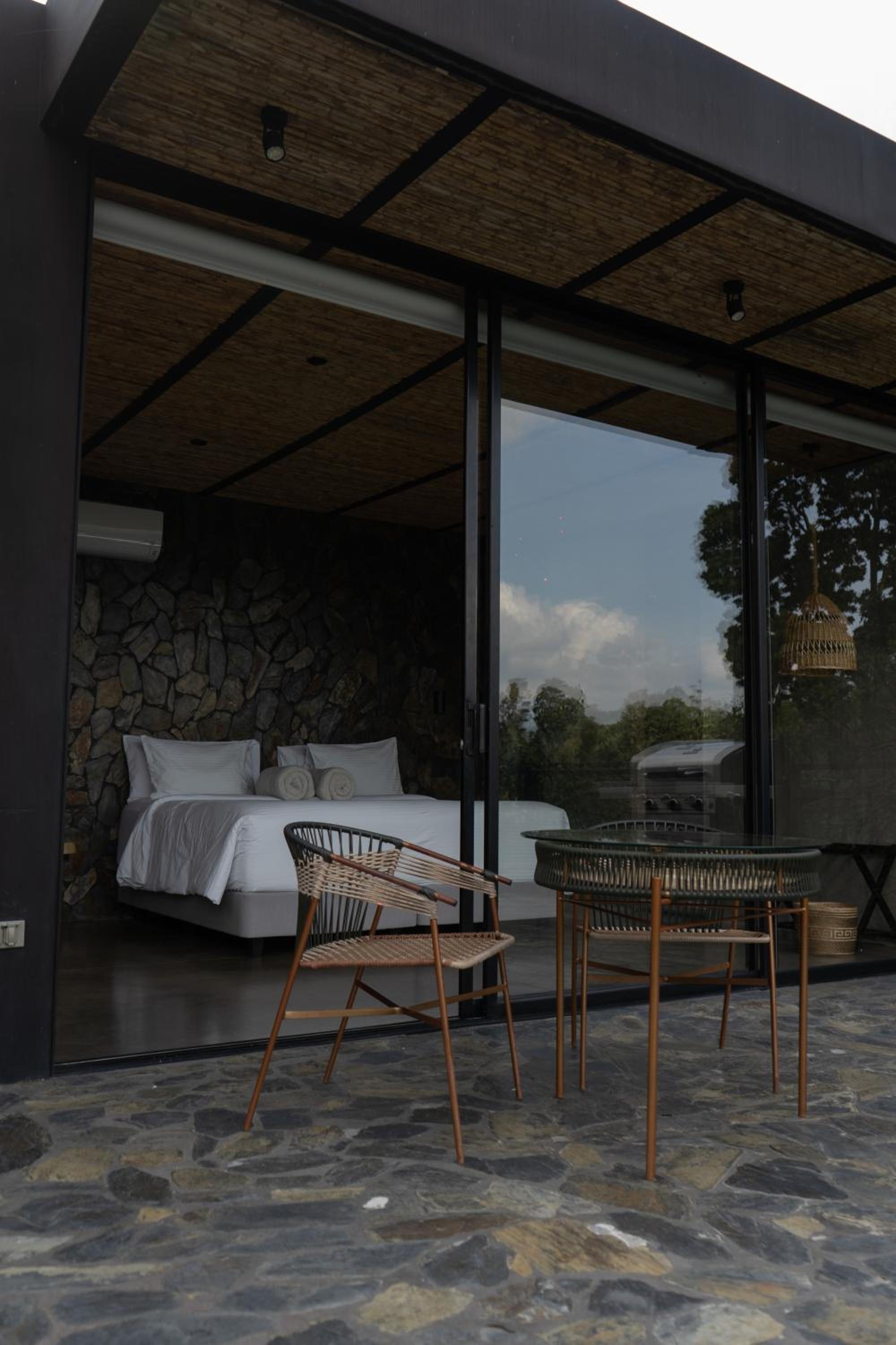 Deluxe Double or Twin Room with Mountain View
