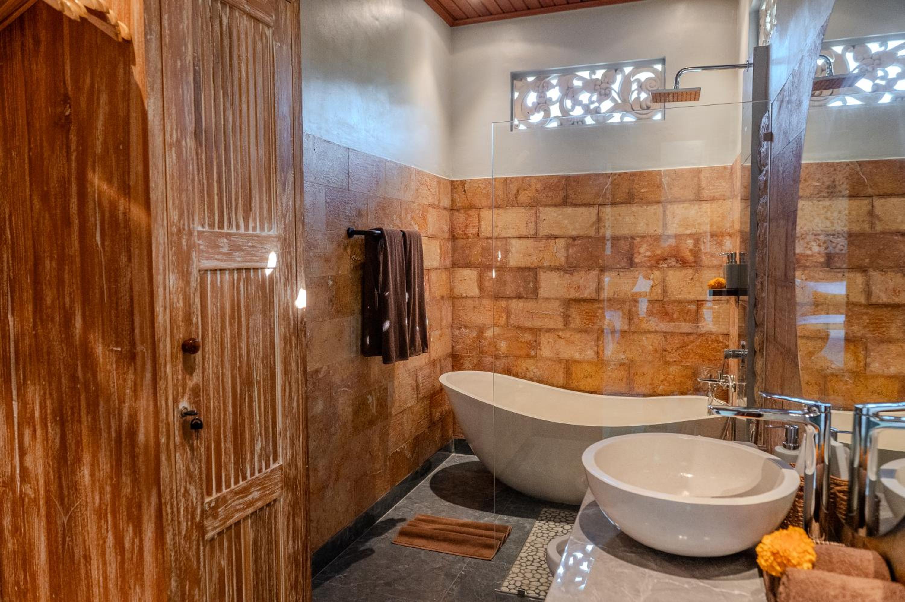 One-Bedroom Villa - Photo 13