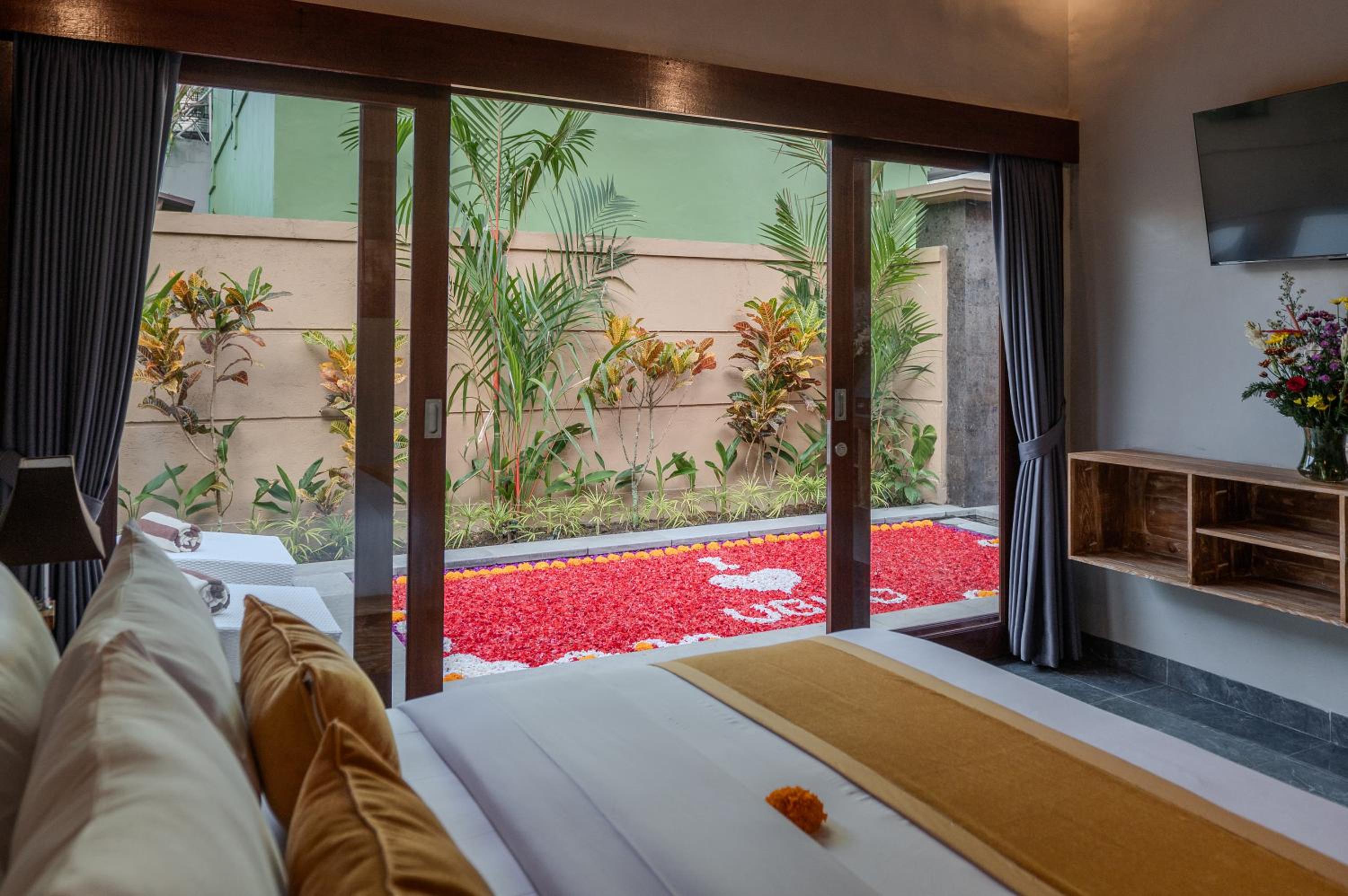 One-Bedroom Villa - Photo 16