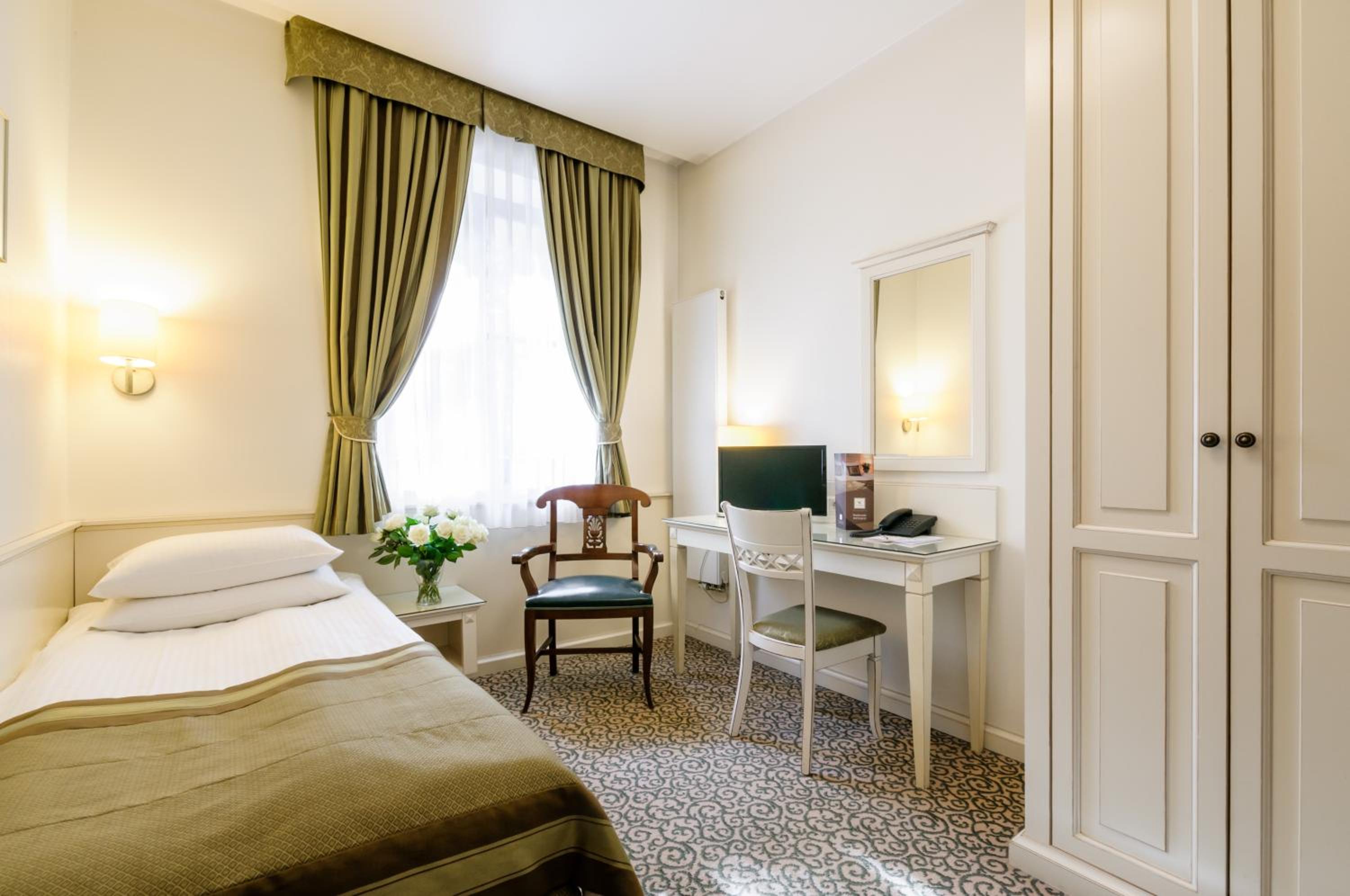 Single Room photo 2
