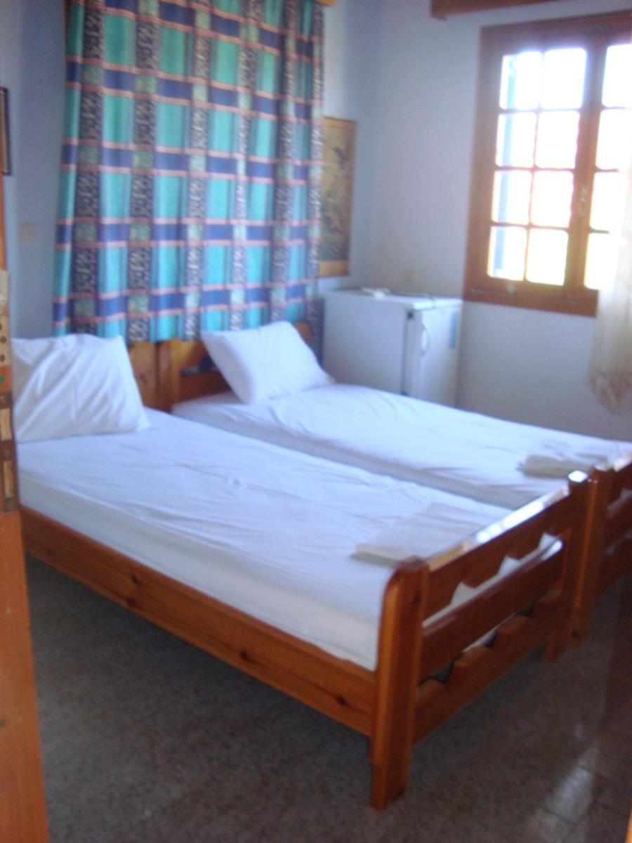 Standard Twin Room - Photo 15