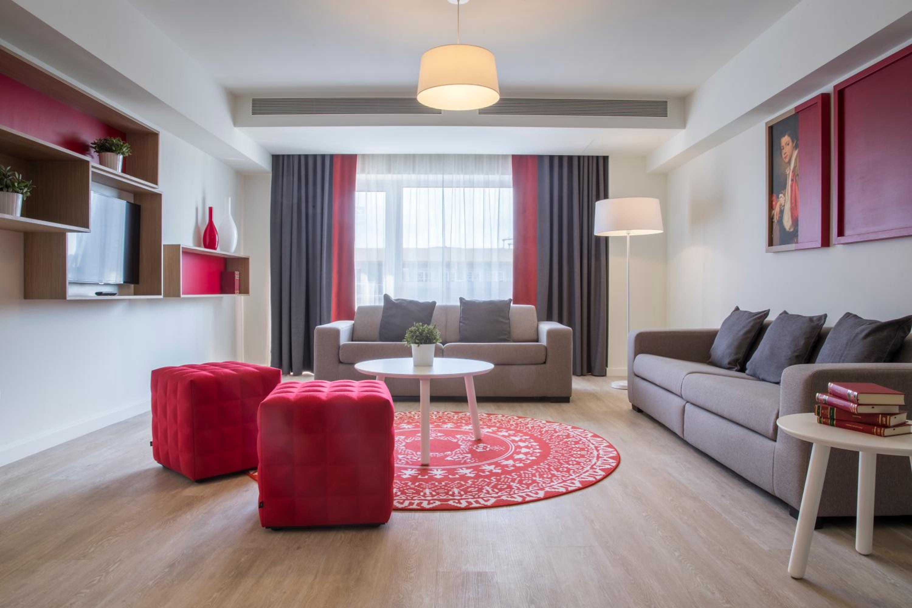 Two-Bedroom Apartment with Balcony - Photo 2
