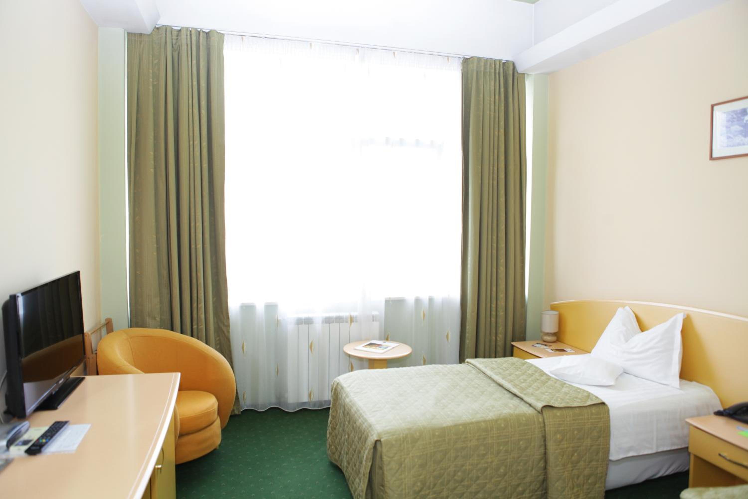 Single Room 3*